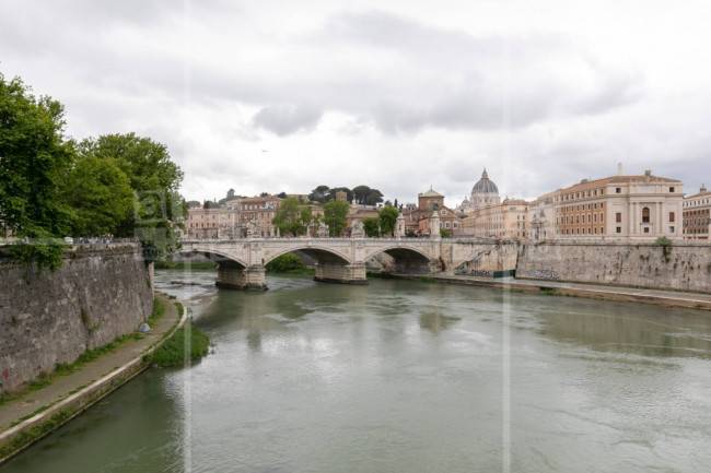 Immagine 5 di Appartamento in vendita  in Via Paola a Roma