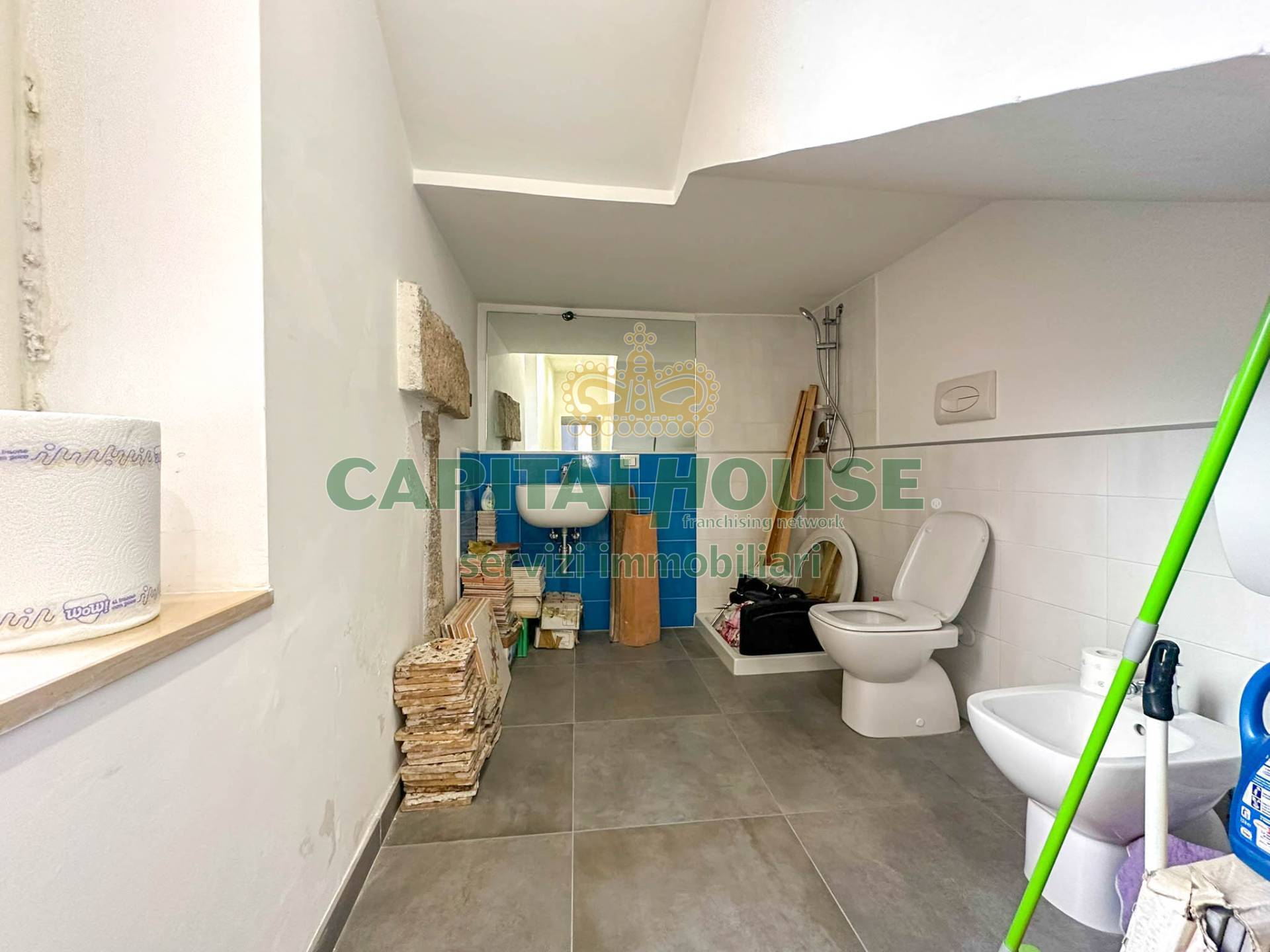 Immagine 7 di Appartamento in vendita  in zona piazza bellarmino a Capua