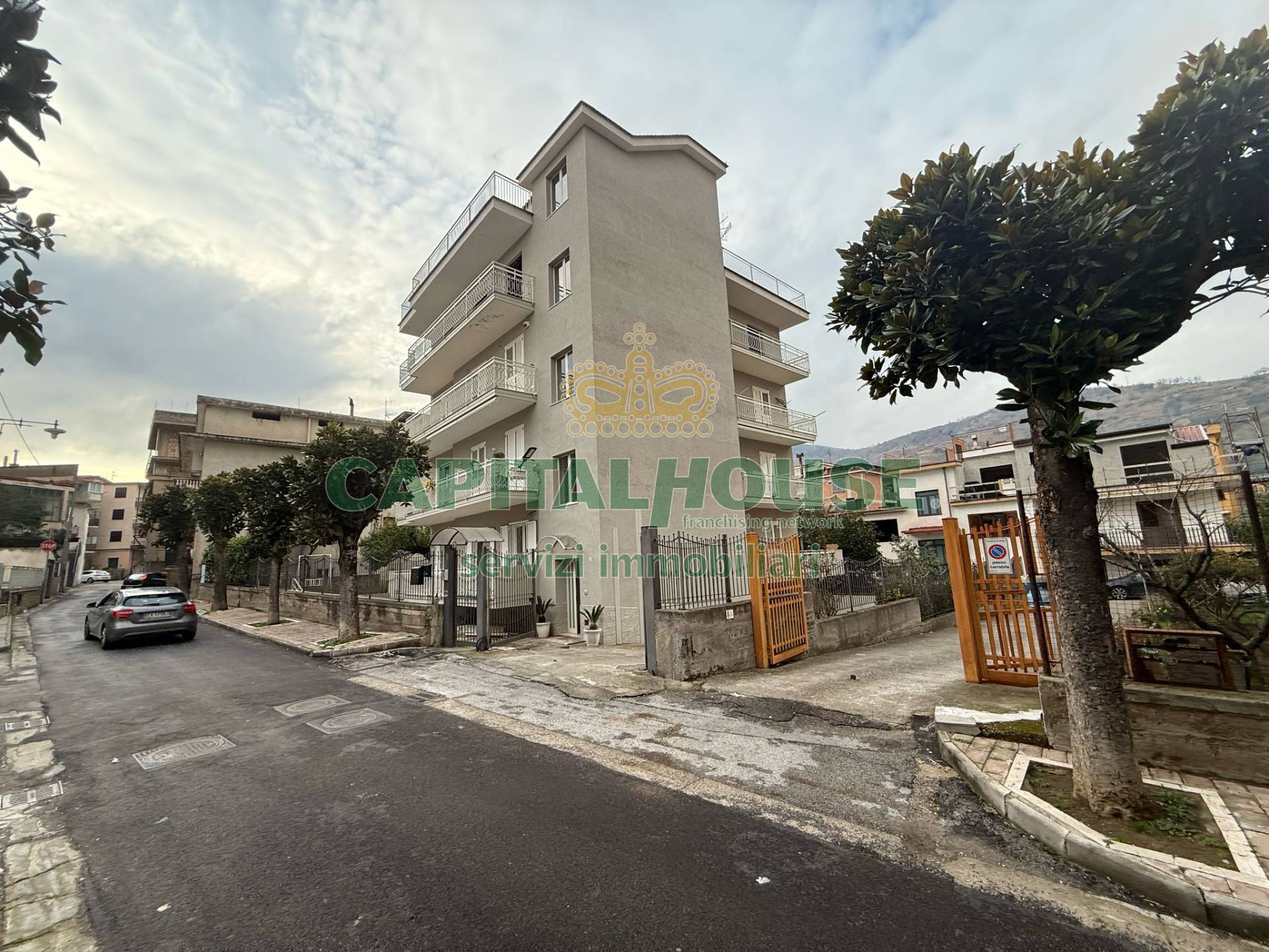 Immagine 2 di Appartamento in vendita  in via zambrano a Siano