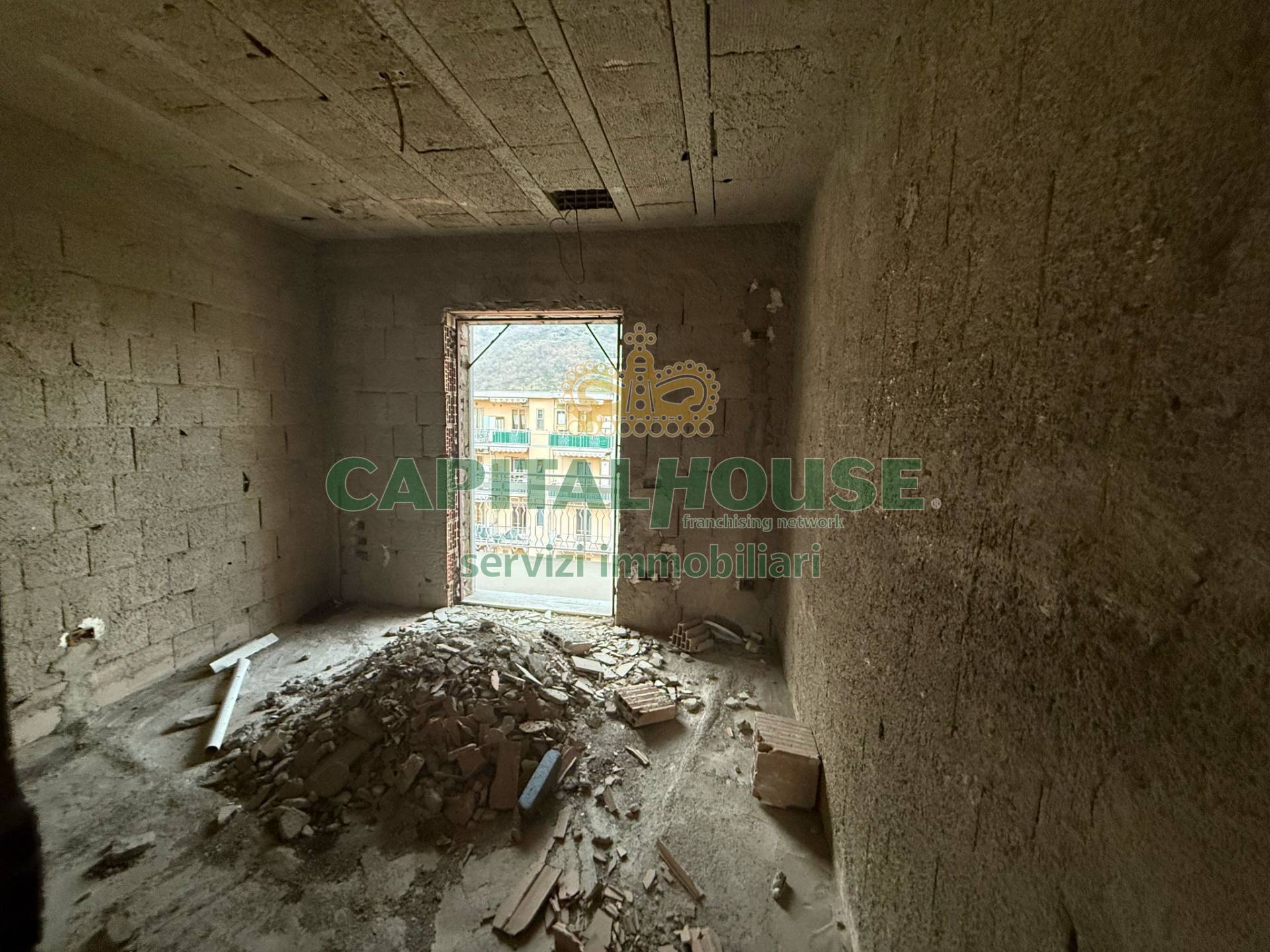 Immagine 11 di Appartamento in vendita  in via zambrano a Siano