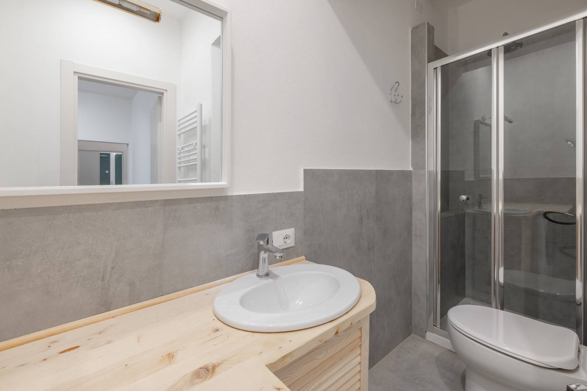 Immagine 8 di Appartamento in vendita  in Via San Zanobi a Firenze