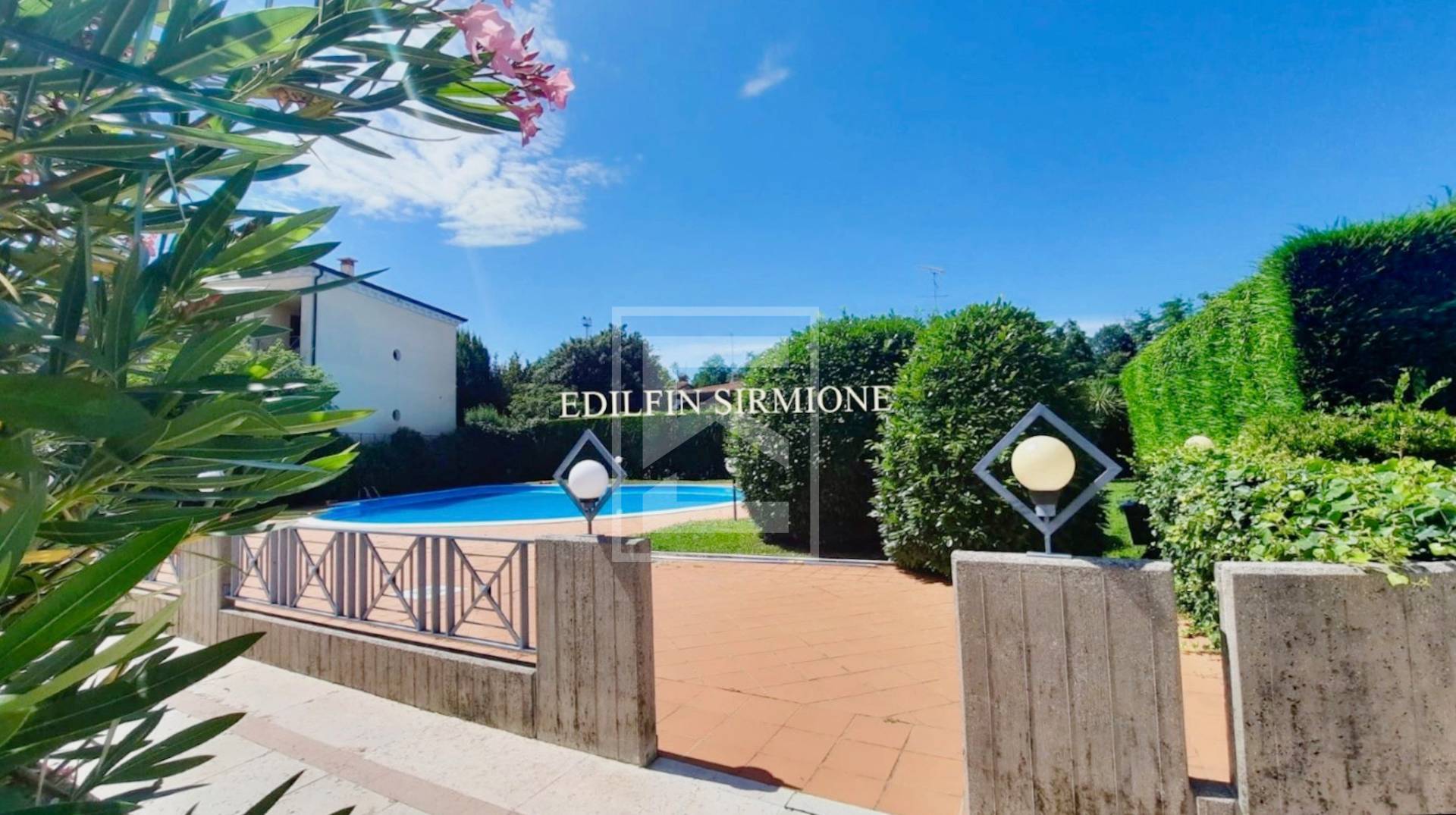 Immagine 29 di Attico in vendita  in Via Tito Speri a Desenzano Del Garda