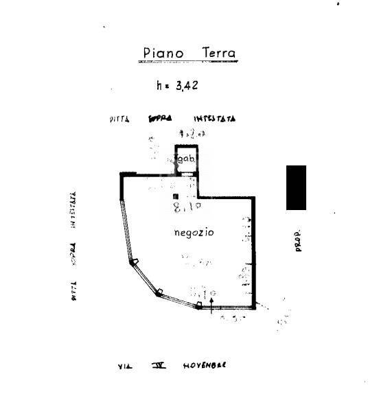 Immagine 20 di Negozio in vendita  in Via IV Novembre 26 a Salò