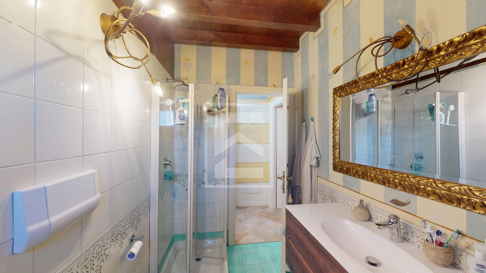 Immagine 28 di Appartamento in vendita  in Località Sermana 1 a Peschiera Del Garda