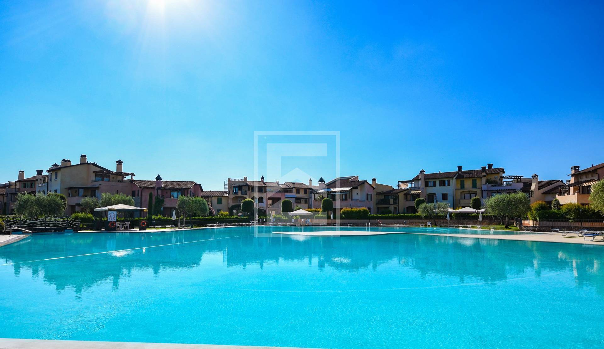 Immagine 50 di Appartamento in vendita  in Località Sermana 1 a Peschiera Del Garda