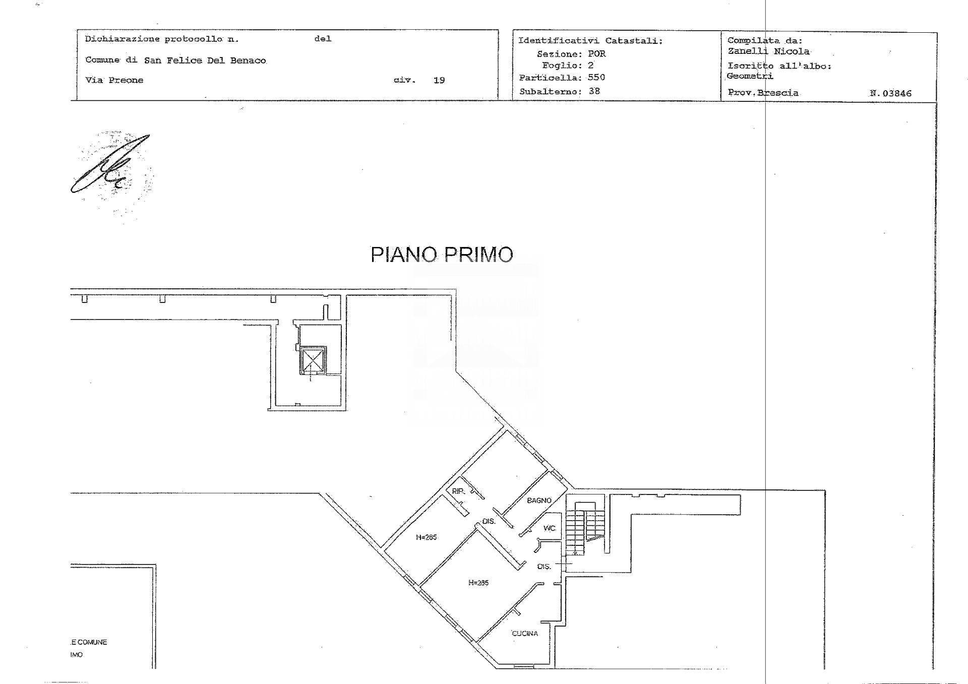 Immagine 26 di Appartamento in vendita  a San Felice Del Benaco