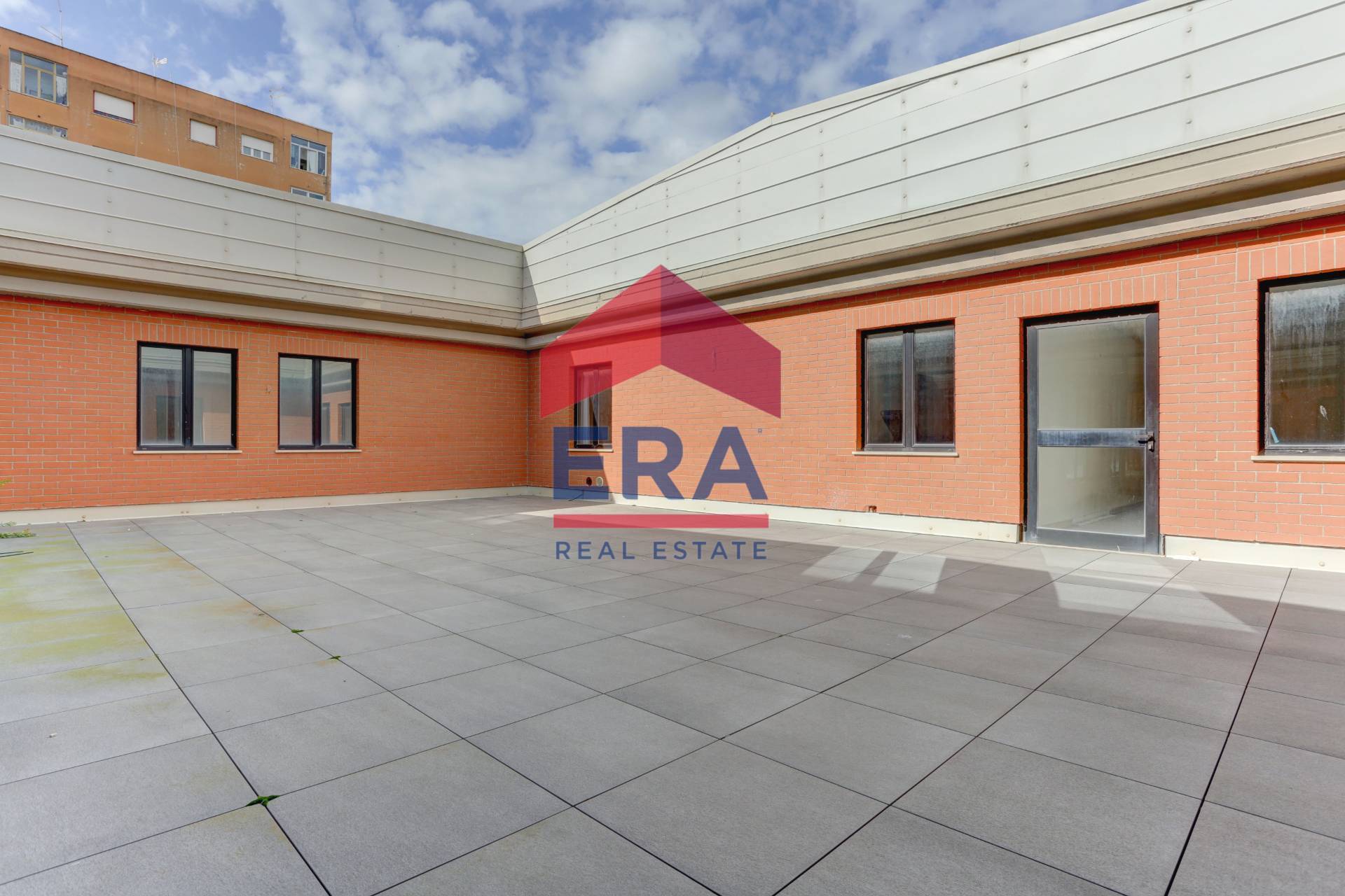 Immagine 16 di Ufficio in affitto  in Via Alcide De Gasperi 4 a Pomezia