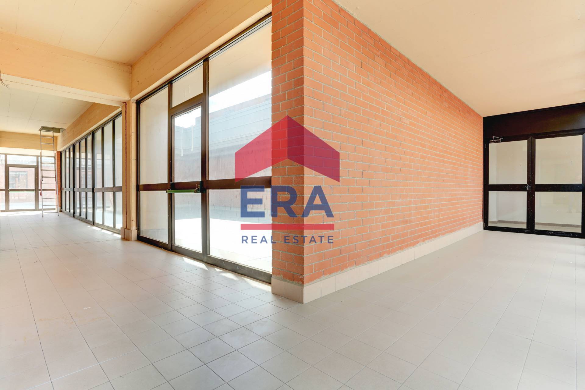 Immagine 17 di Ufficio in affitto  in Via Alcide De Gasperi 4 a Pomezia