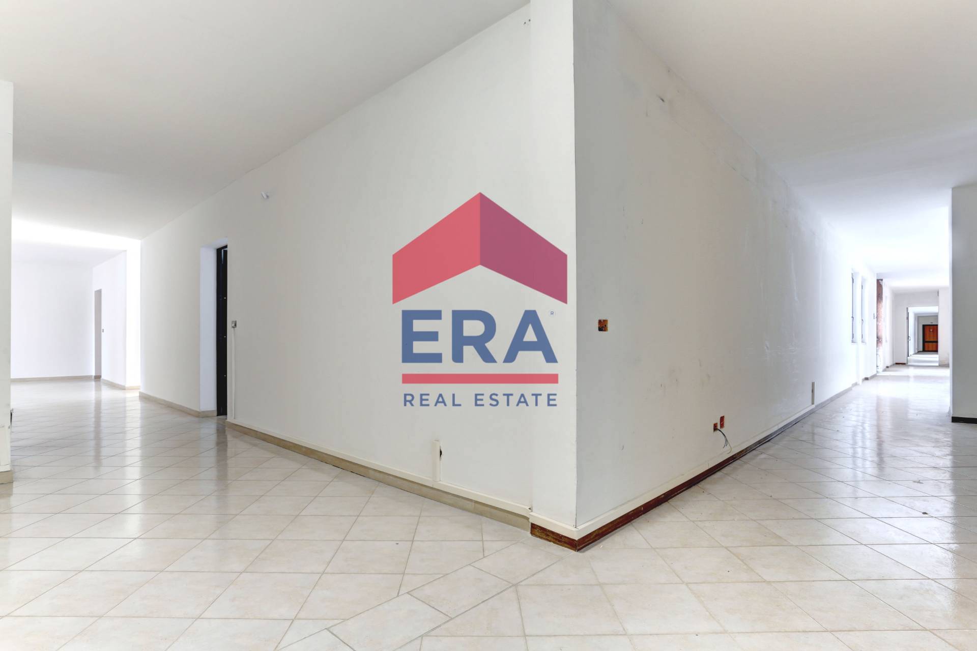 Immagine 19 di Ufficio in affitto  in Via Alcide De Gasperi 4 a Pomezia