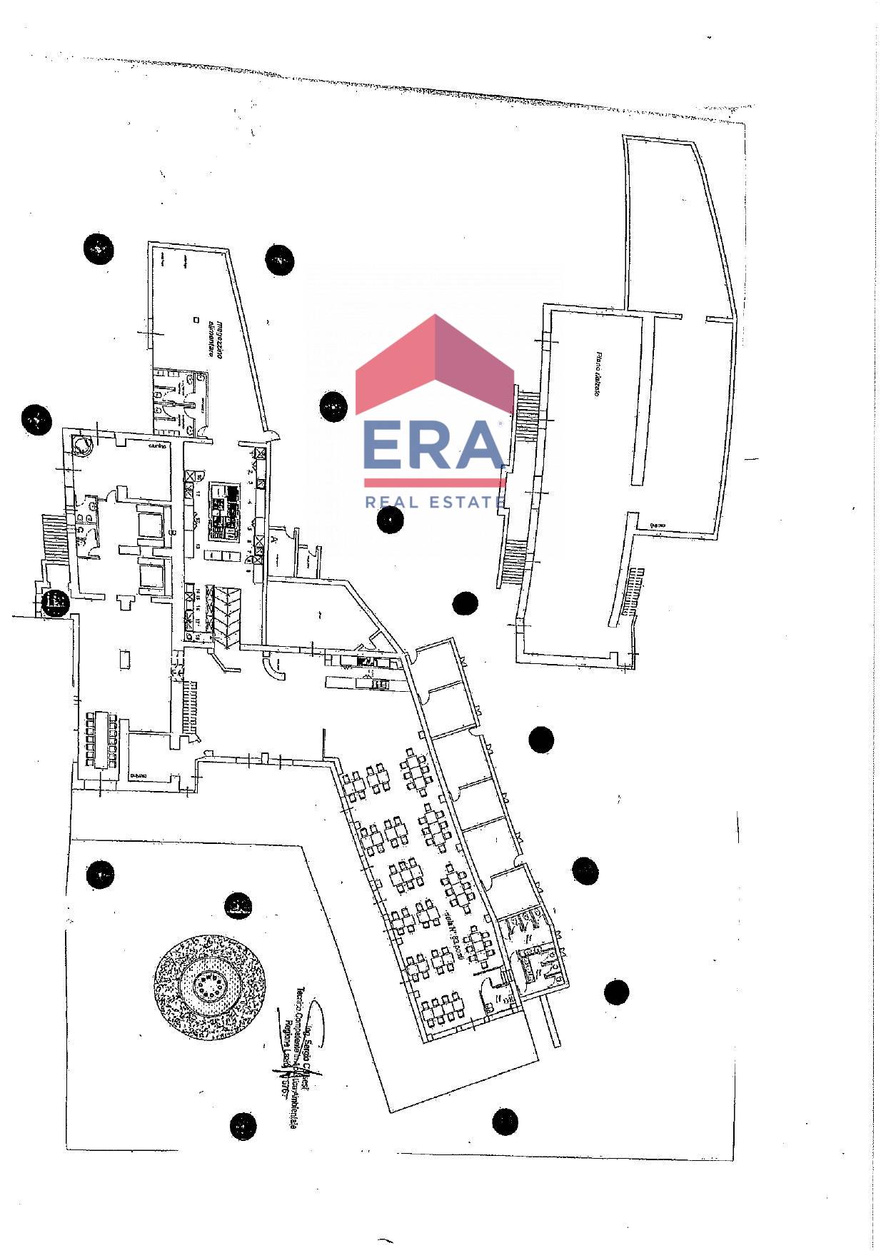 Immagine 28 di Attività commerciale in vendita  in Via Pontina 432 a Roma