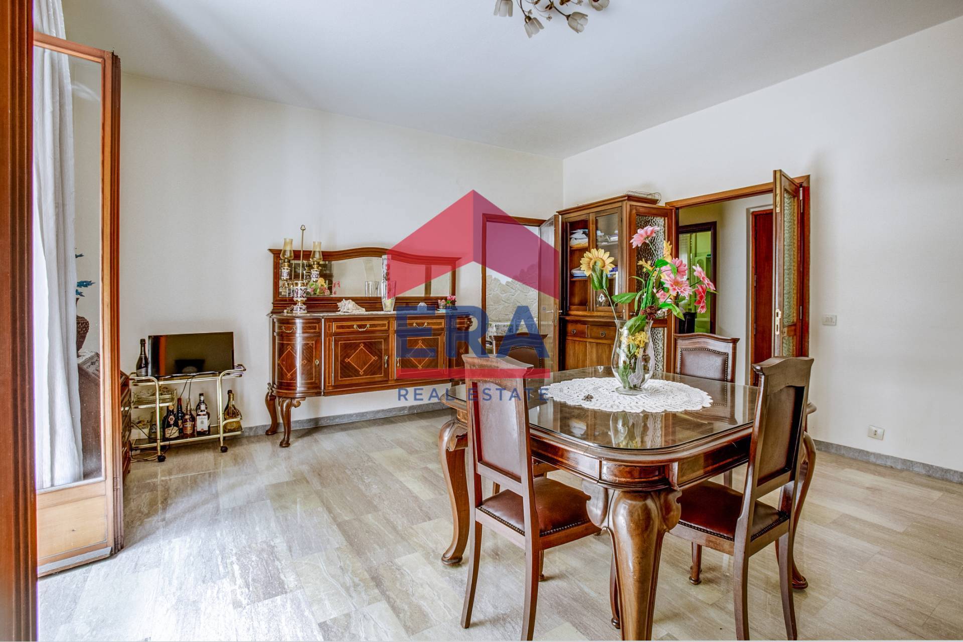 Immagine 4 di Appartamento in vendita  in Via Enrico Fermi 49 a Roma