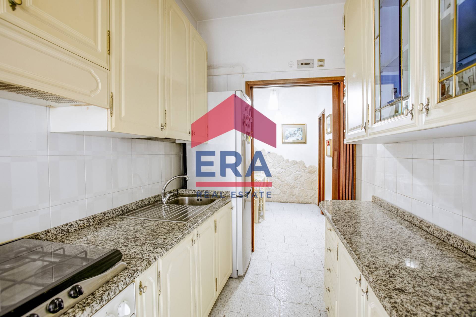 Immagine 18 di Appartamento in vendita  in Via Enrico Fermi 49 a Roma