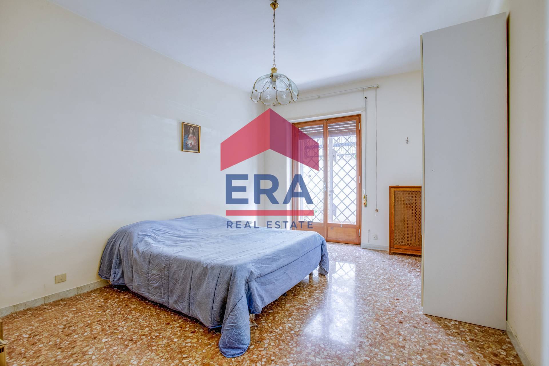 Immagine 10 di Appartamento in vendita  in Via Enrico Fermi 49 a Roma