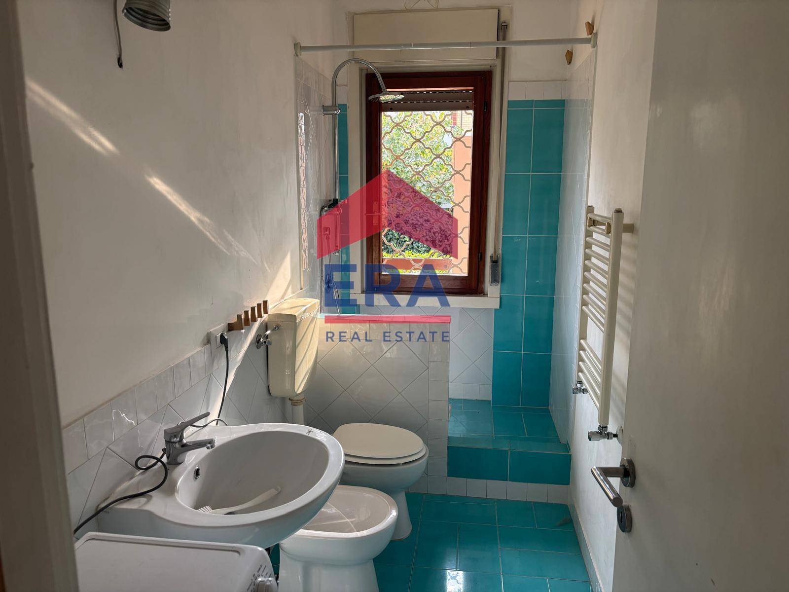 Immagine 19 di Appartamento in vendita  in Via Ildebrando Vivanti 125 a Roma