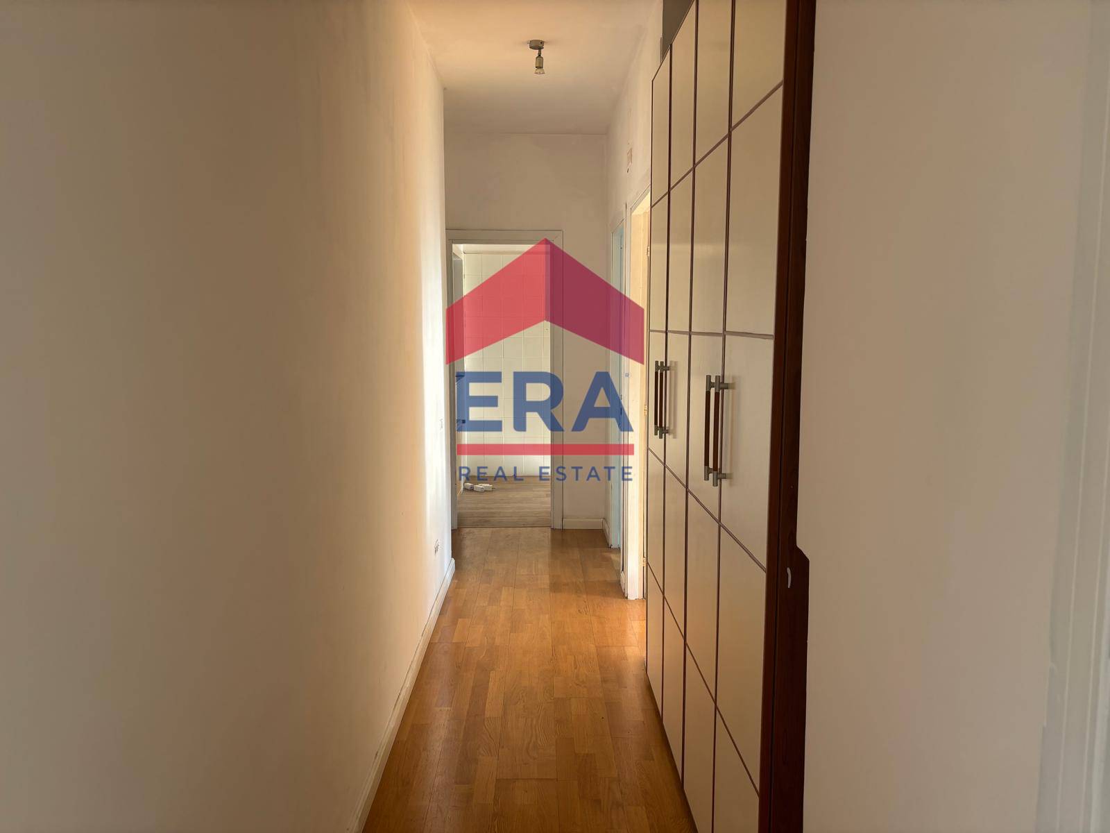 Immagine 10 di Appartamento in vendita  in Via Ildebrando Vivanti 125 a Roma