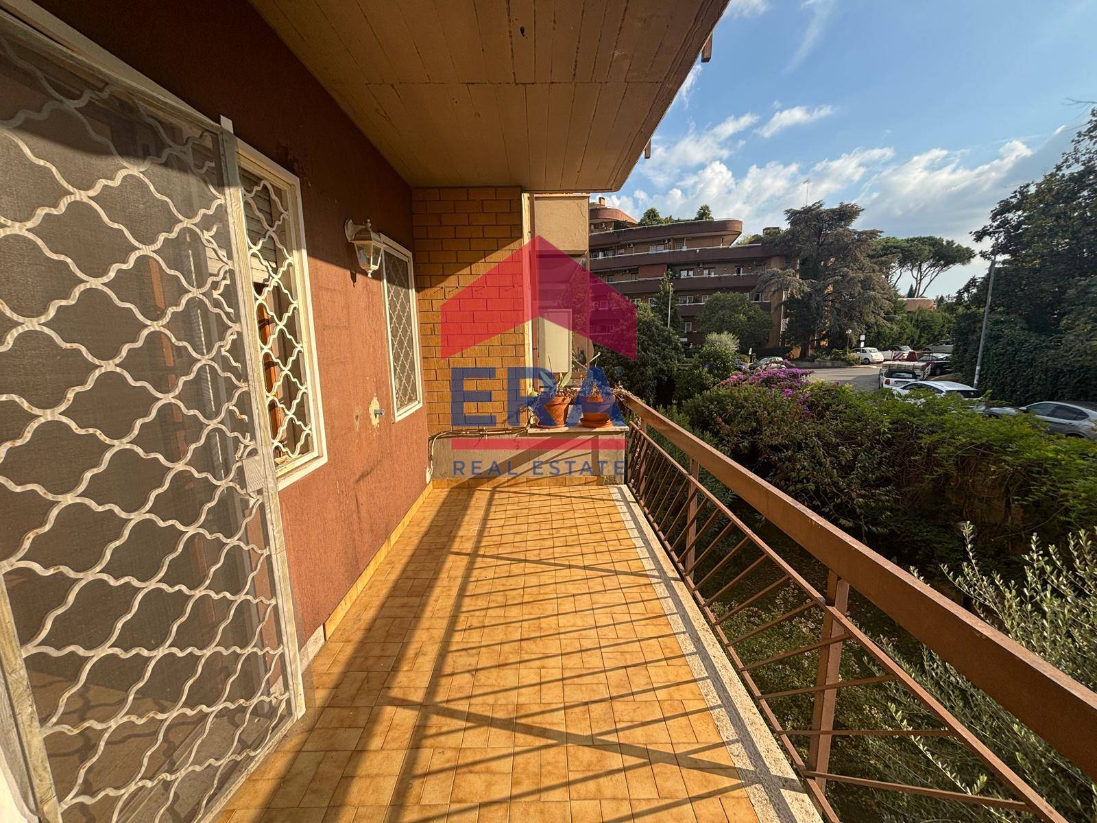 Immagine 16 di Appartamento in vendita  in Via Ildebrando Vivanti 125 a Roma