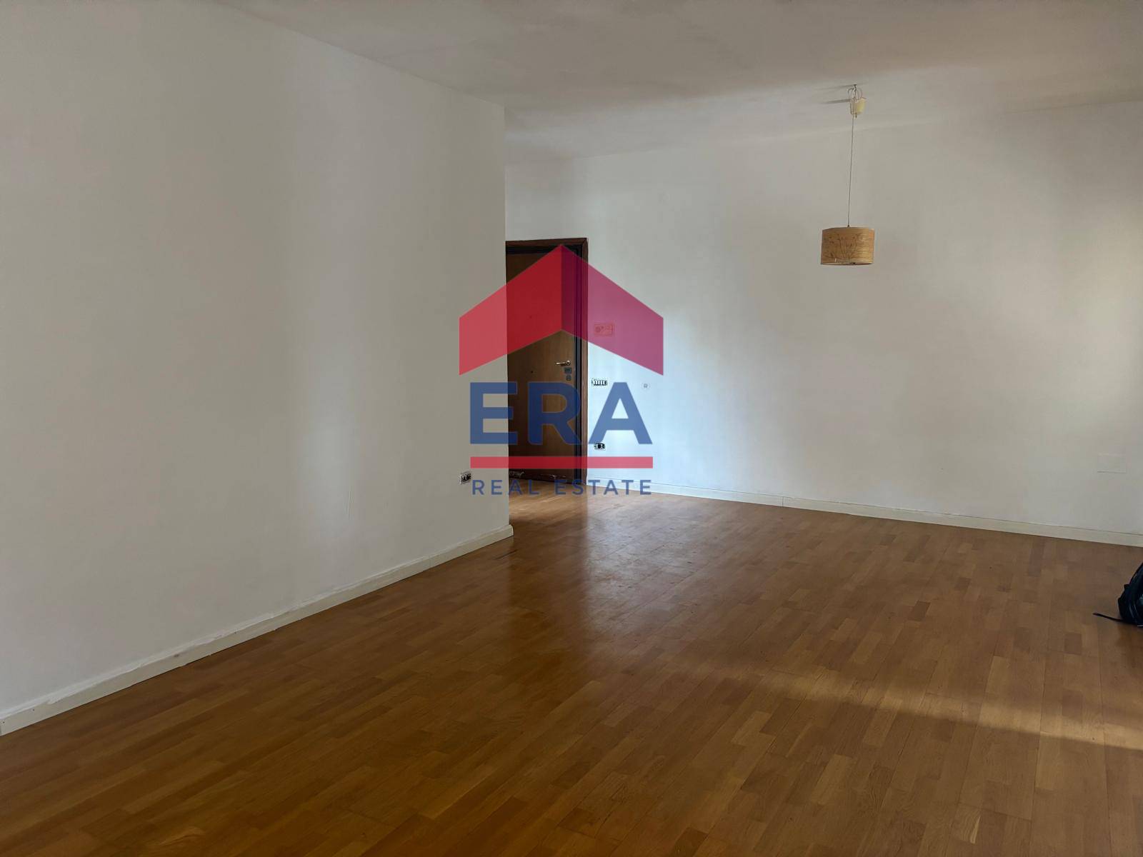 Immagine 2 di Appartamento in vendita  in Via Ildebrando Vivanti 125 a Roma