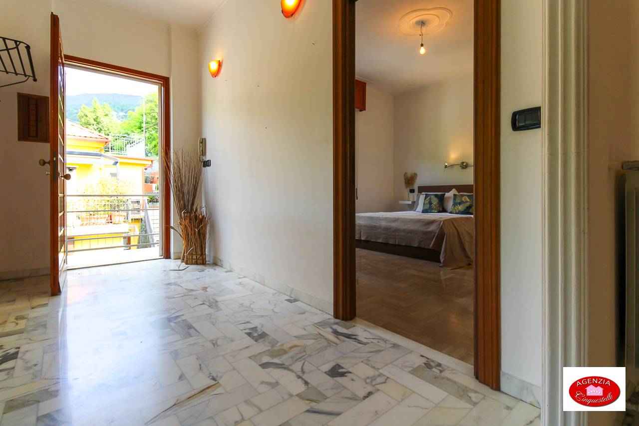 Immagine 8 di Villa in vendita  in Via Pero 116 a Varazze