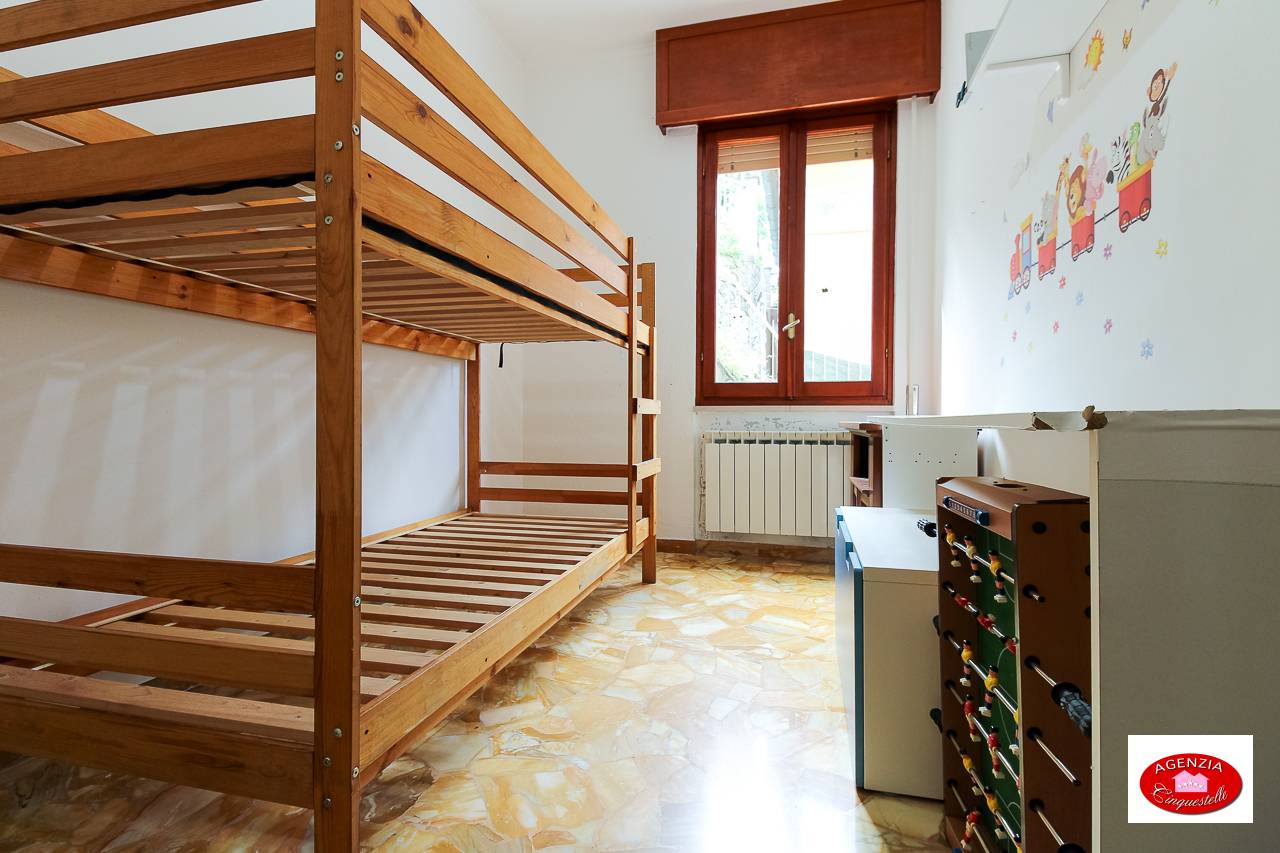 Immagine 21 di Villa in vendita  in Via Pero 116 a Varazze