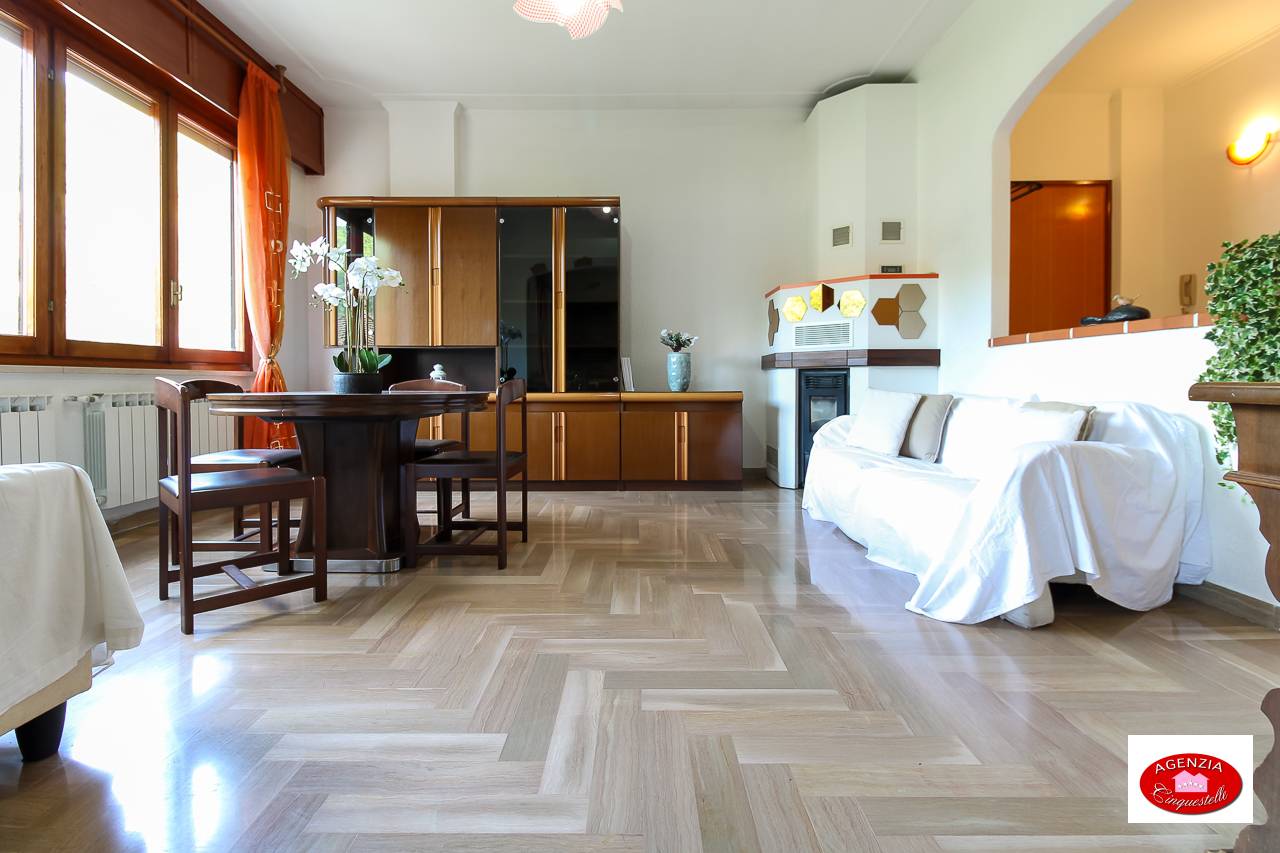 Immagine 14 di Villa in vendita  in Via Pero 116 a Varazze