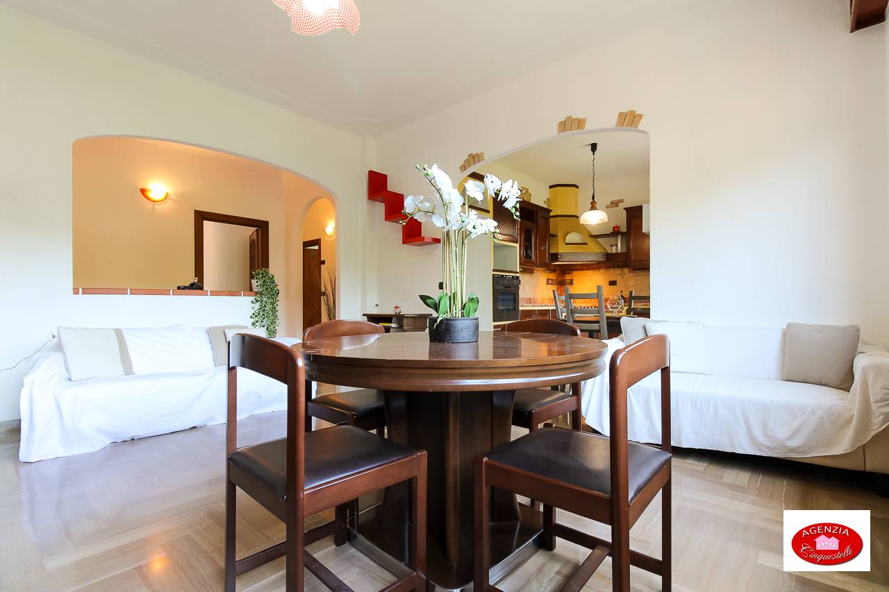 Immagine 13 di Villa in vendita  in Via Pero 116 a Varazze