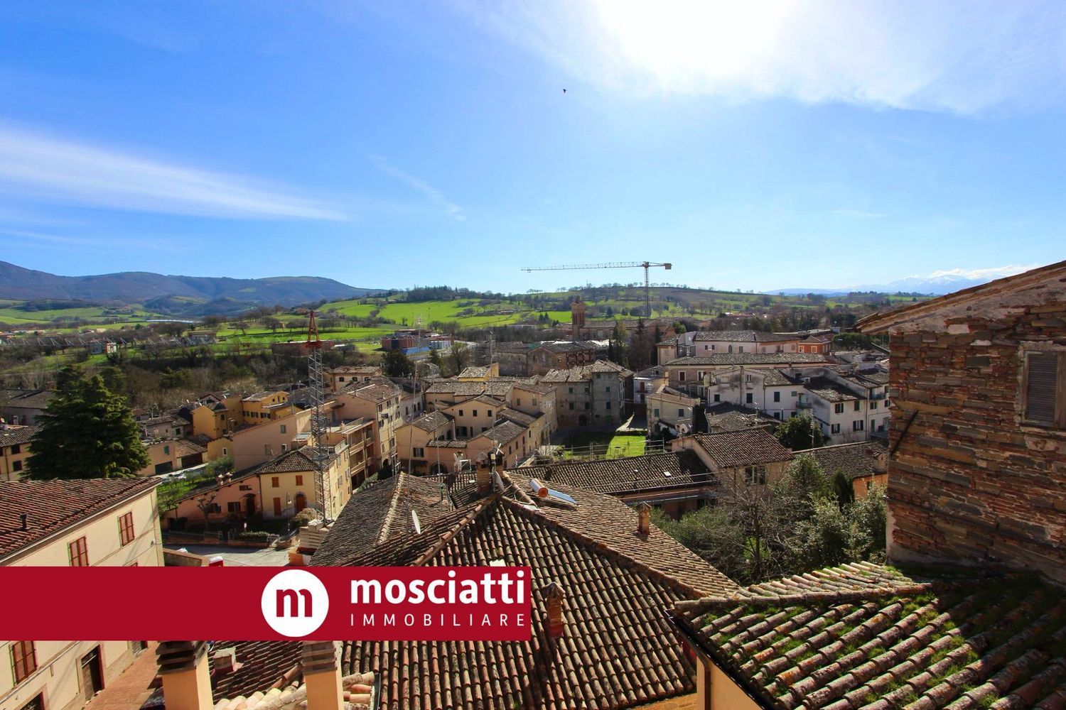 Immagine 5 di Appartamento in vendita  a Esanatoglia