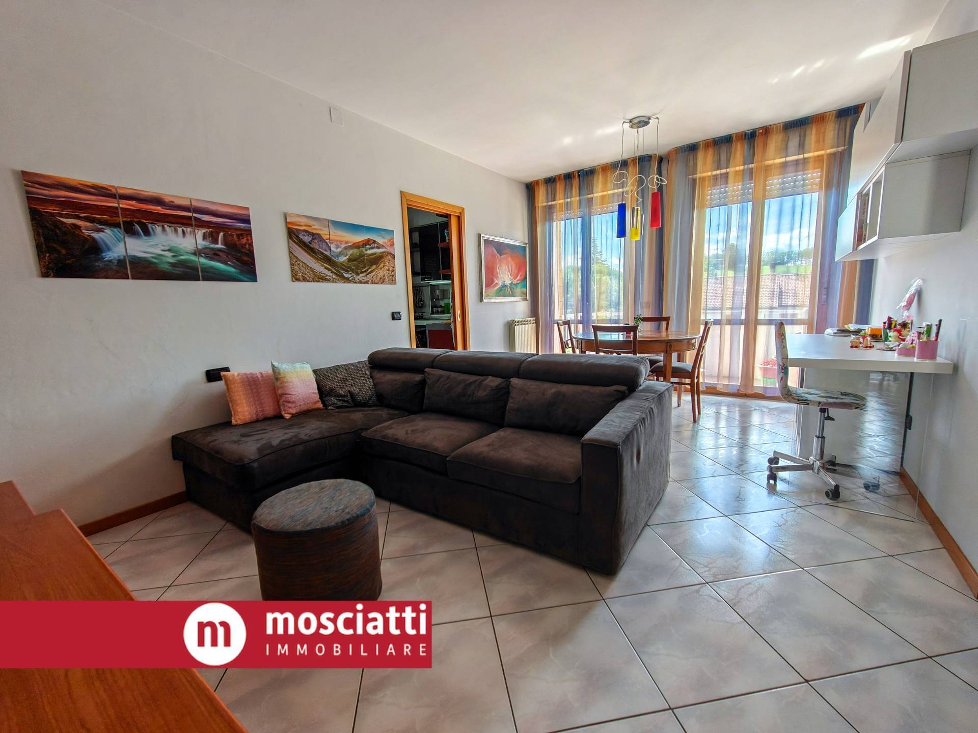 Immagine 5 di Appartamento in vendita  in Via Gramsci 34 a Esanatoglia