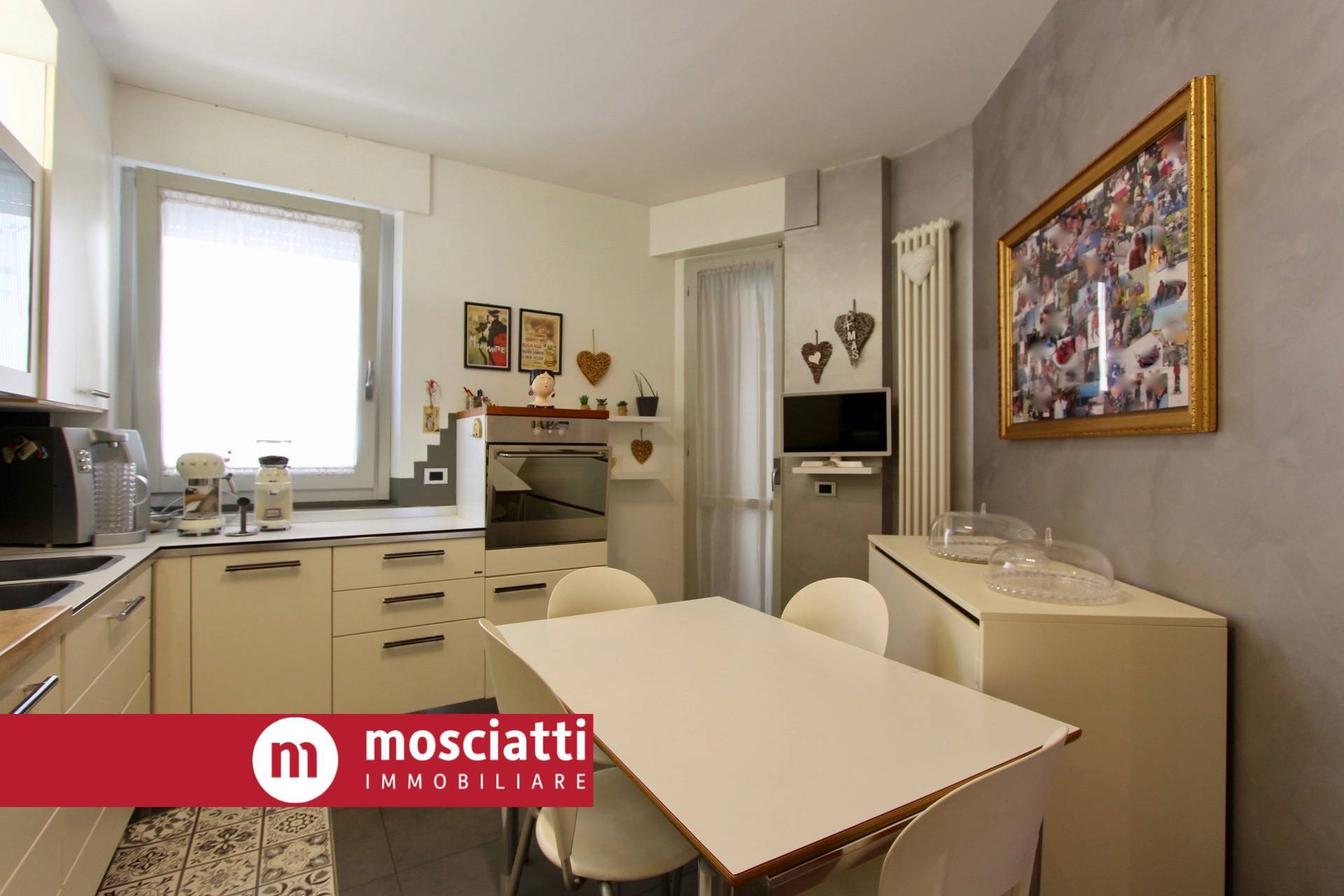 Immagine 9 di Appartamento in vendita  in Viale Cesare Battisti 13 a Esanatoglia