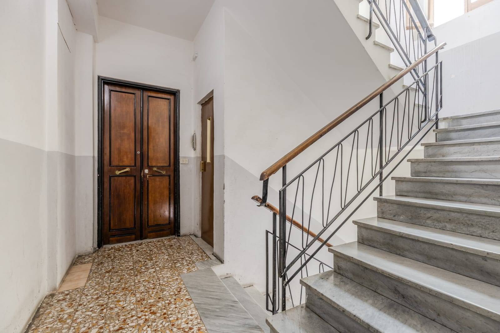 Immagine 17 di Appartamento in vendita  in Via Sant'Eulalia a Cagliari