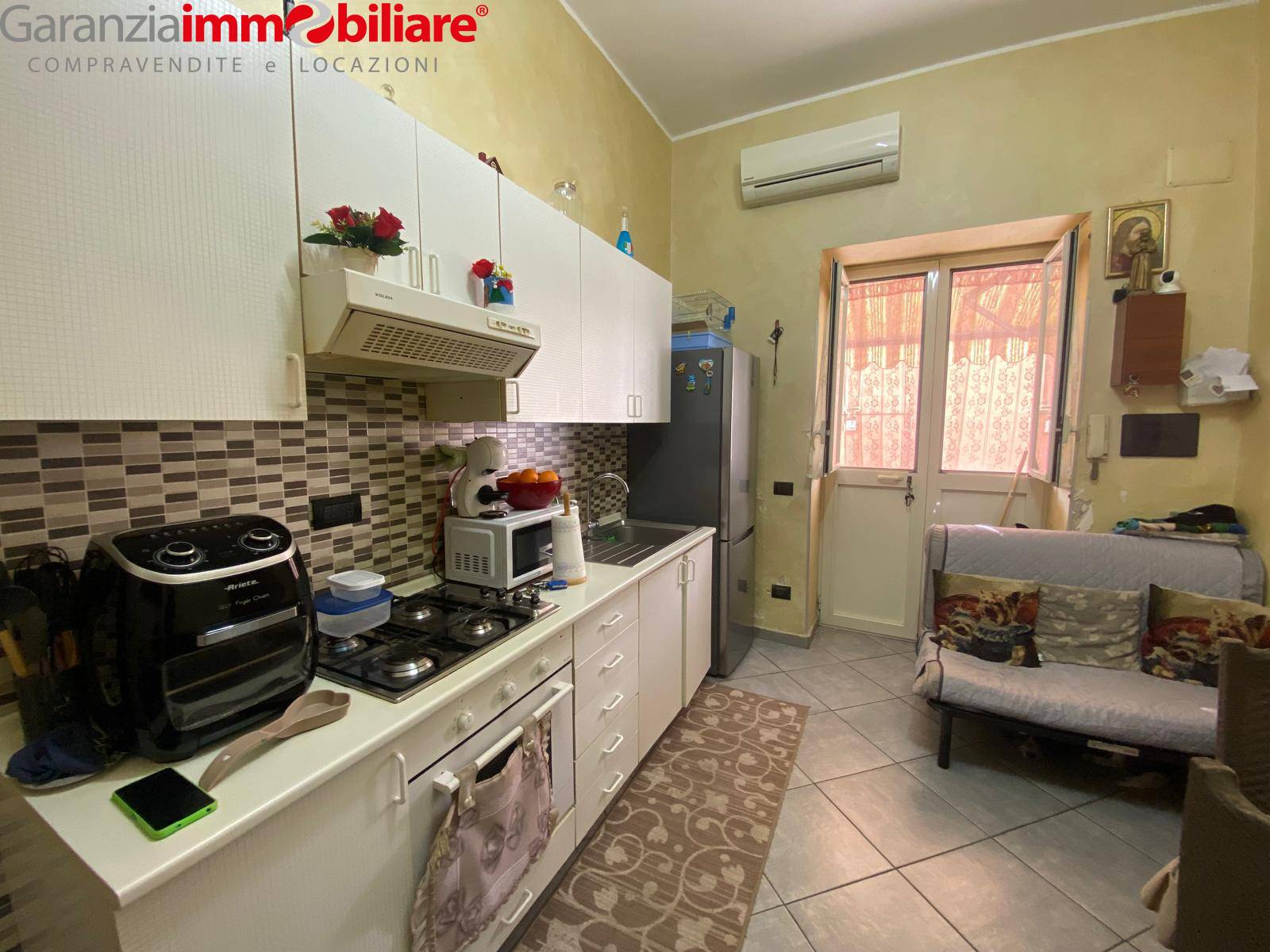 Immagine 5 di Appartamento in vendita  in Via Cardinale Baronio a Napoli