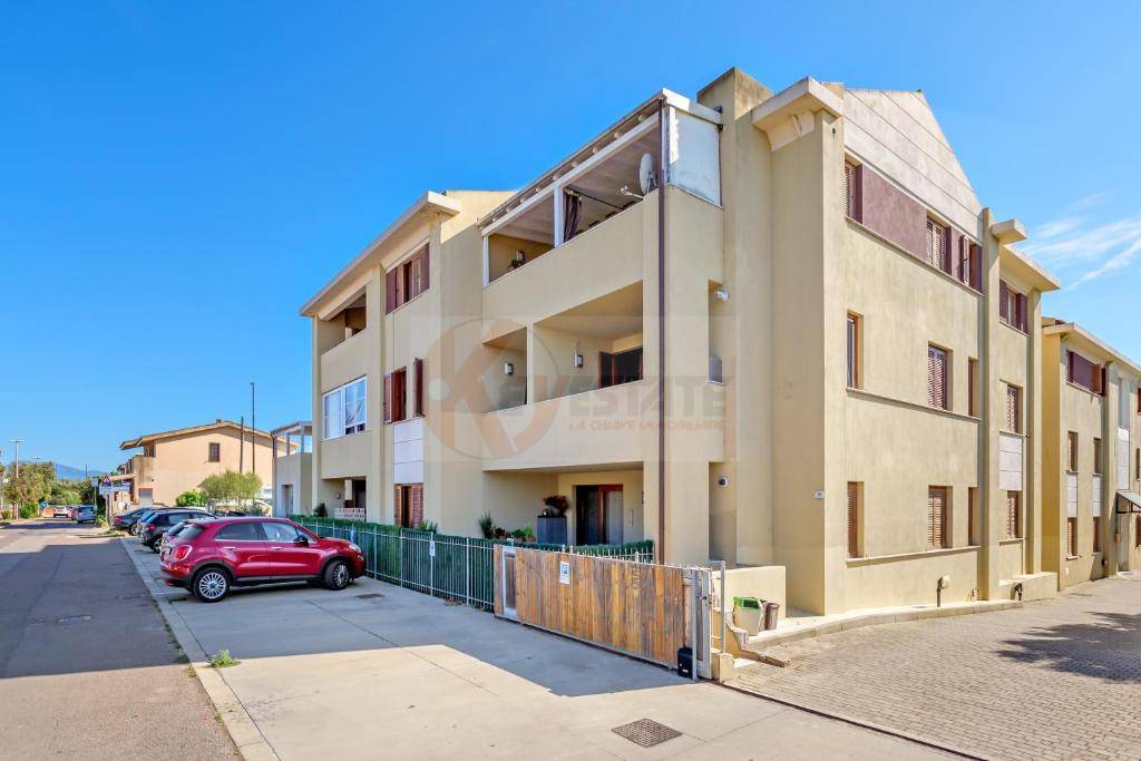 Immagine 11 di Appartamento in vendita  in Via Gherardo da Cremona 10 a Olbia