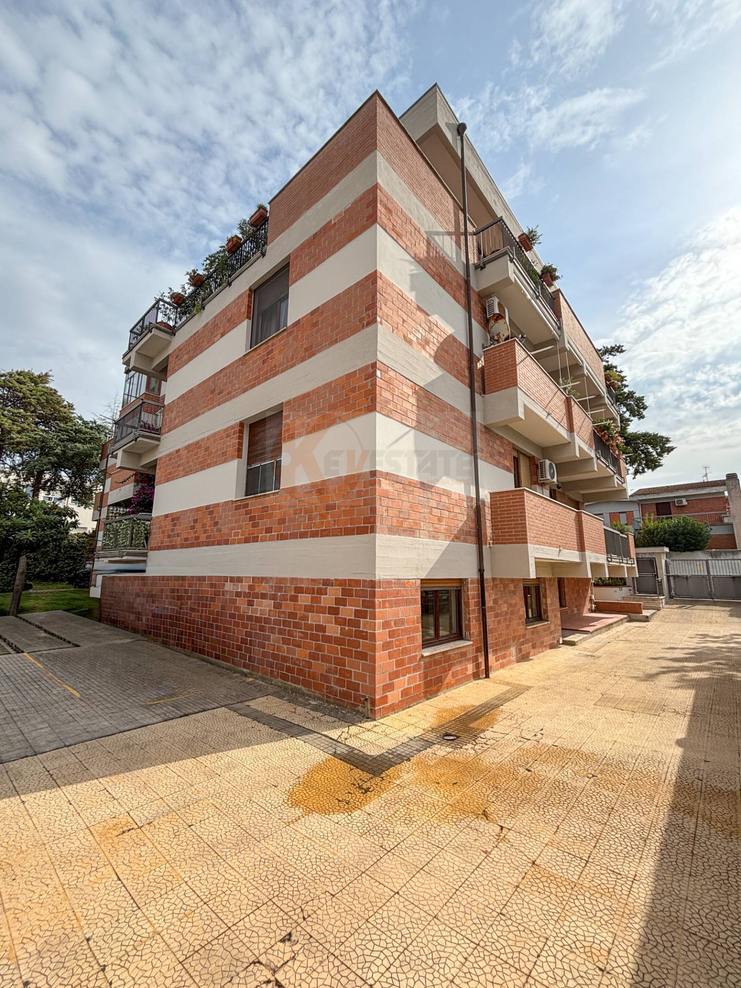 Immagine 24 di Appartamento in vendita  in via Nieddu 4 a Sassari