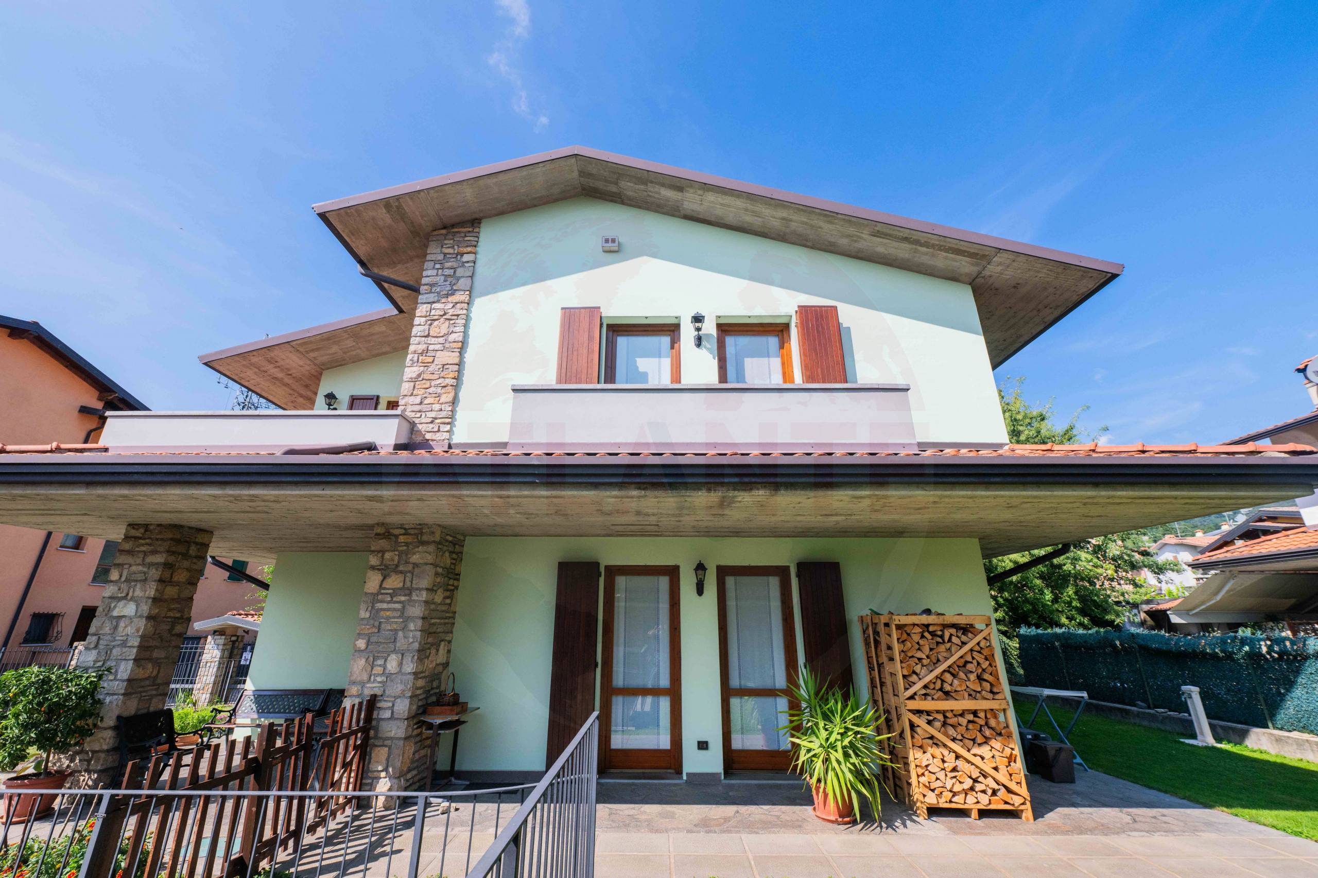 Immagine 1 di Casa semindipendente in vendita  in via Padania snc a Angolo Terme