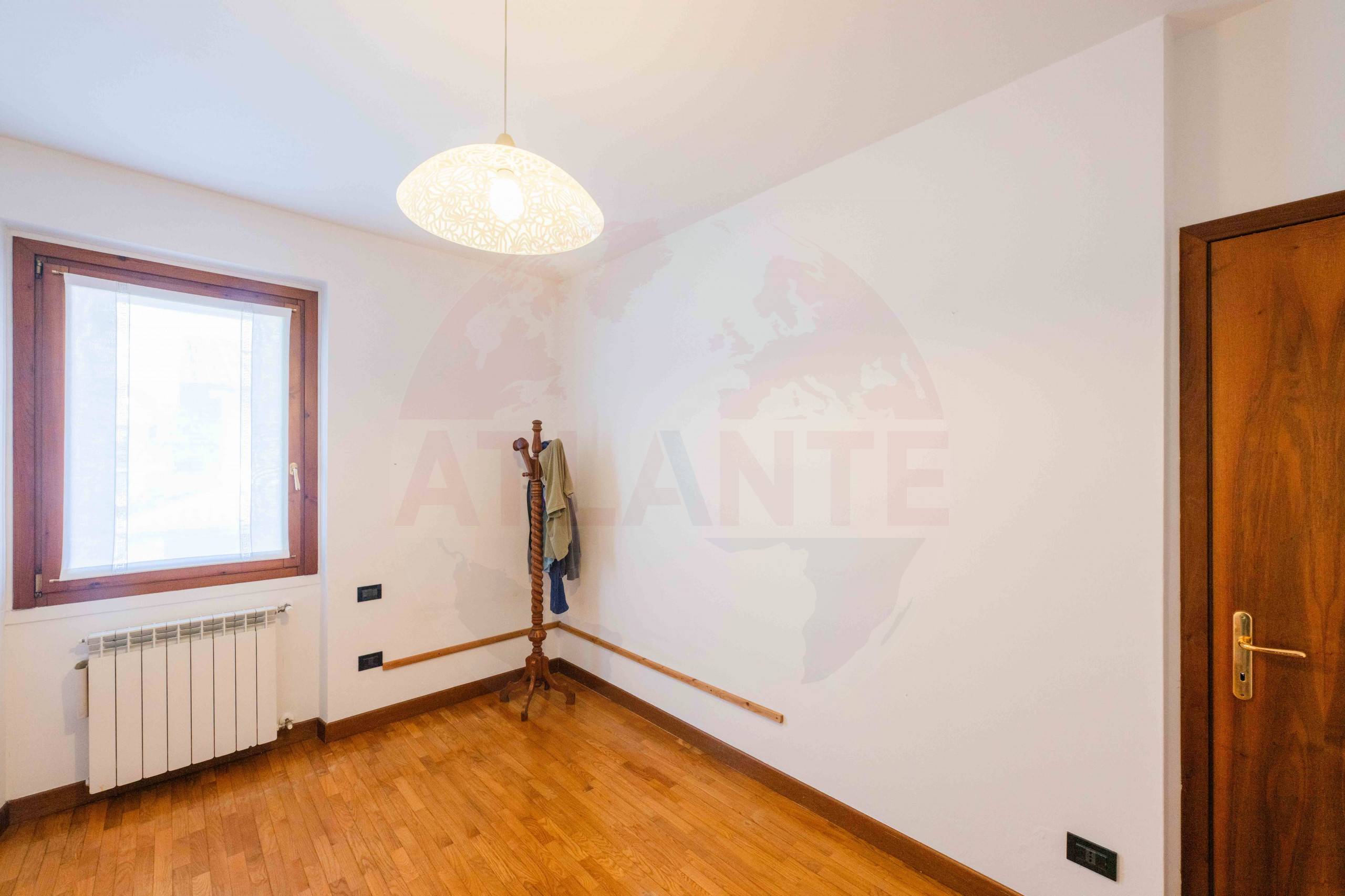 Immagine 30 di Casa semindipendente in vendita  in via Padania snc a Angolo Terme