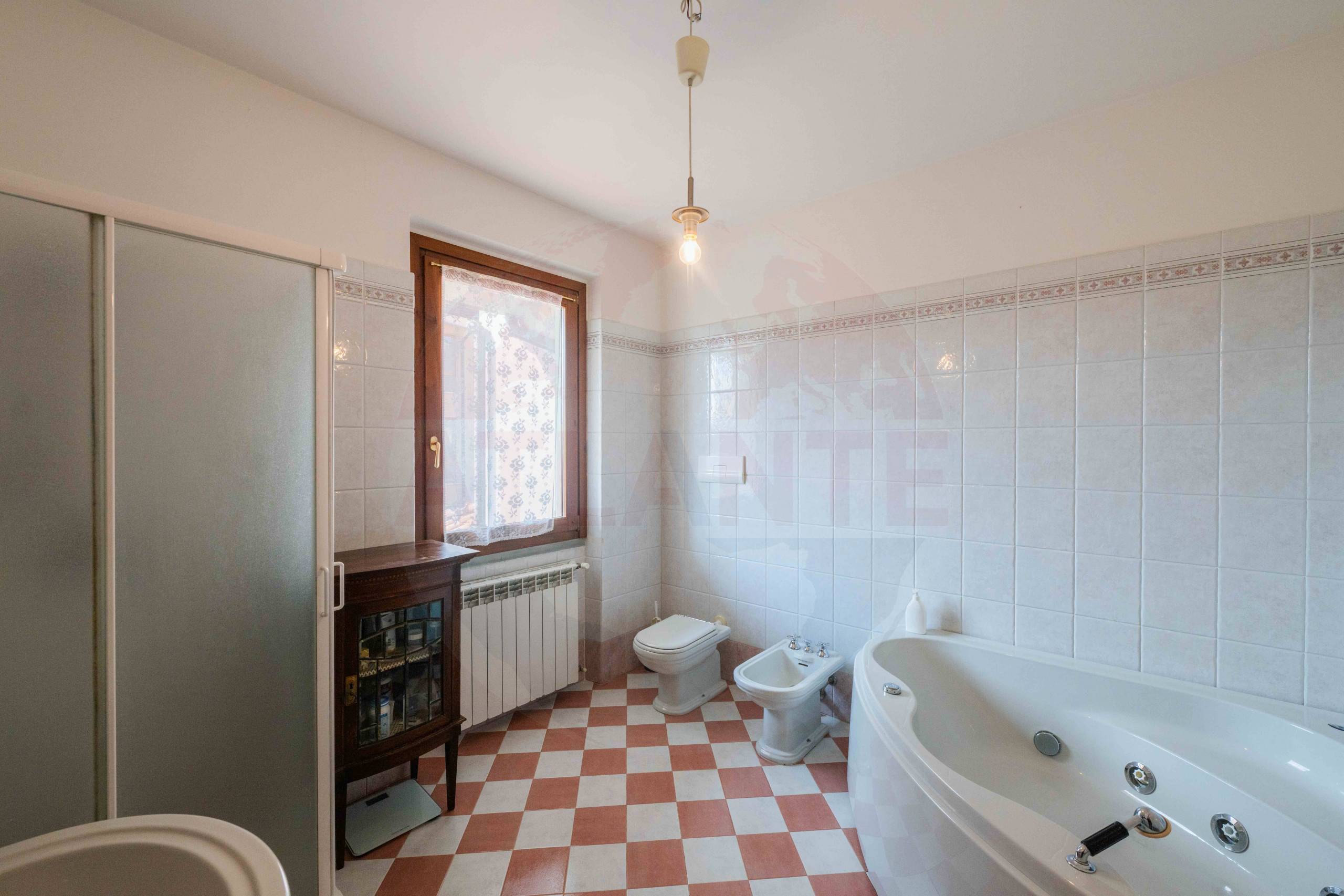 Immagine 56 di Casa semindipendente in vendita  in via Padania snc a Angolo Terme