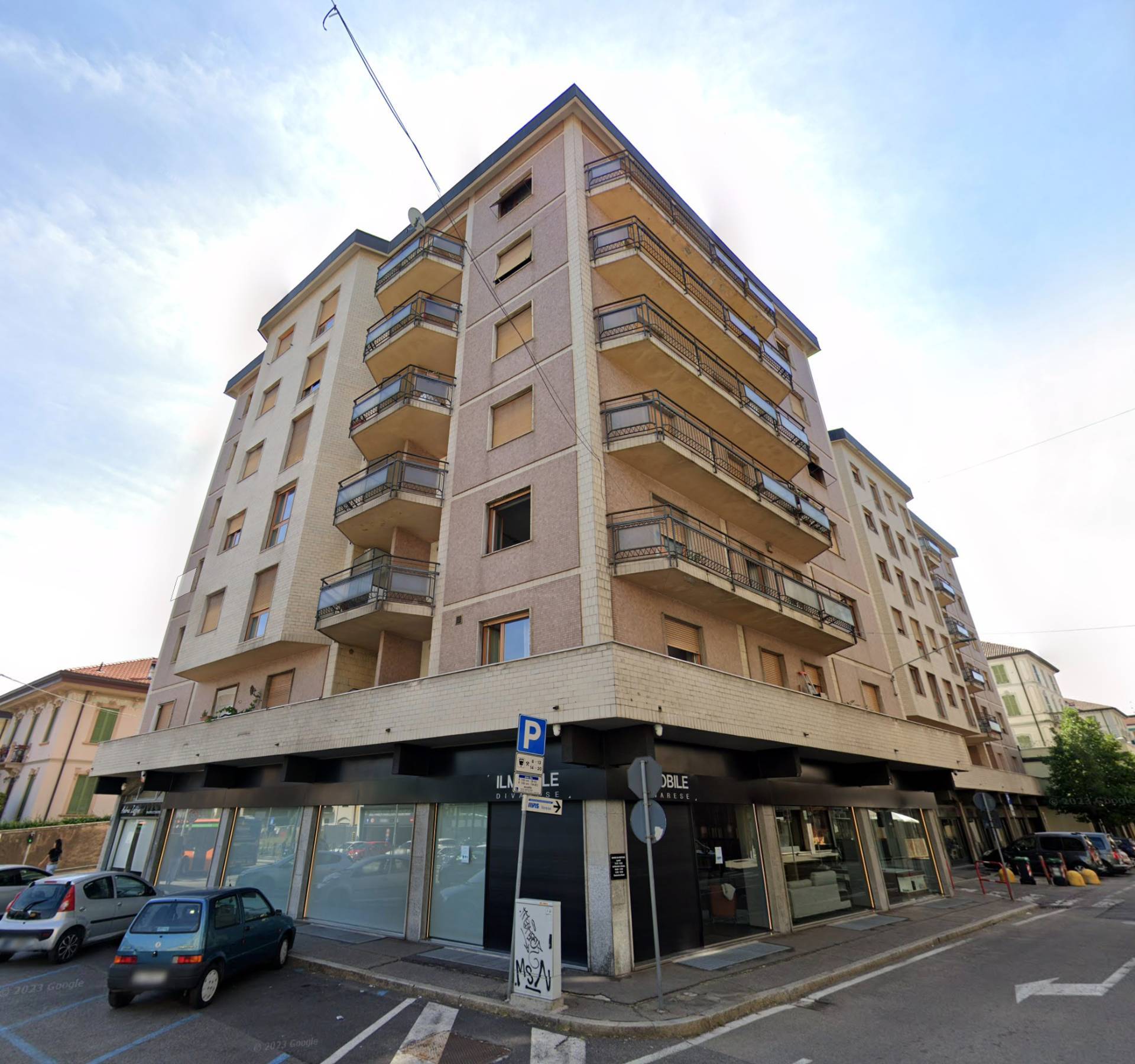 Immagine 2 di Appartamento in vendita  in via cairoli 20 a Varese