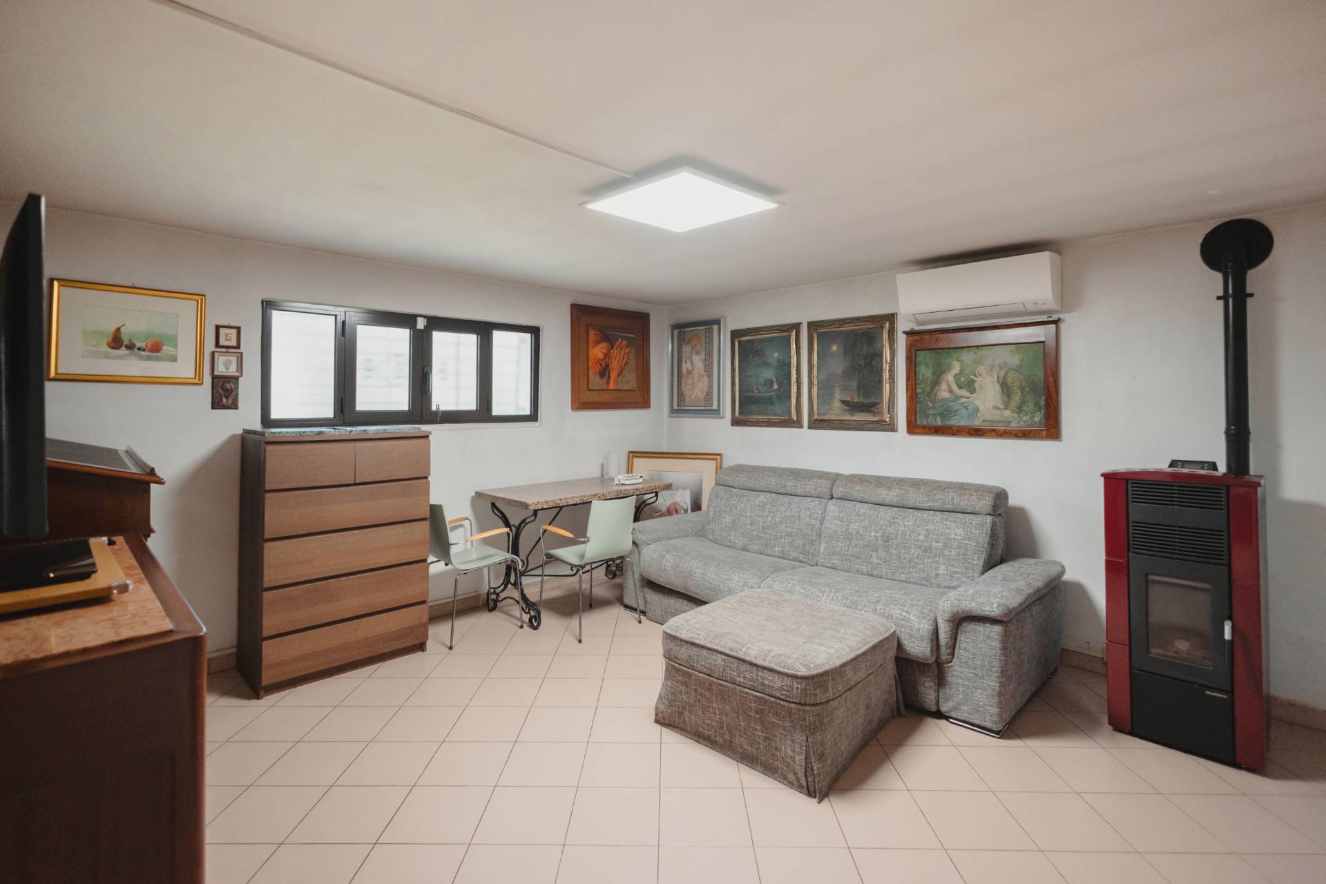 Immagine 54 di Villa in vendita  in Via San Martino 9 a Cuggiono