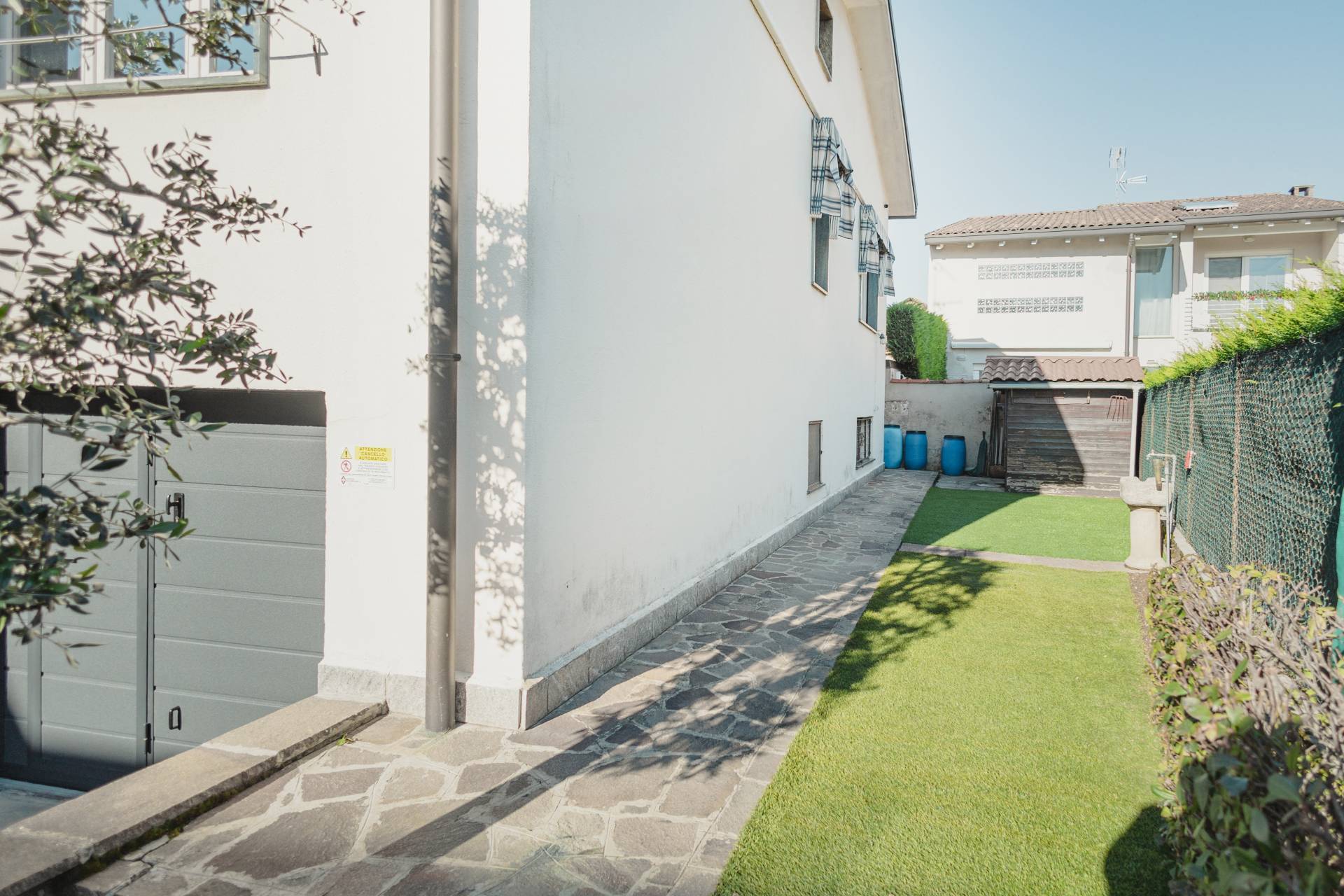 Immagine 7 di Villa in vendita  in Via San Martino 9 a Cuggiono