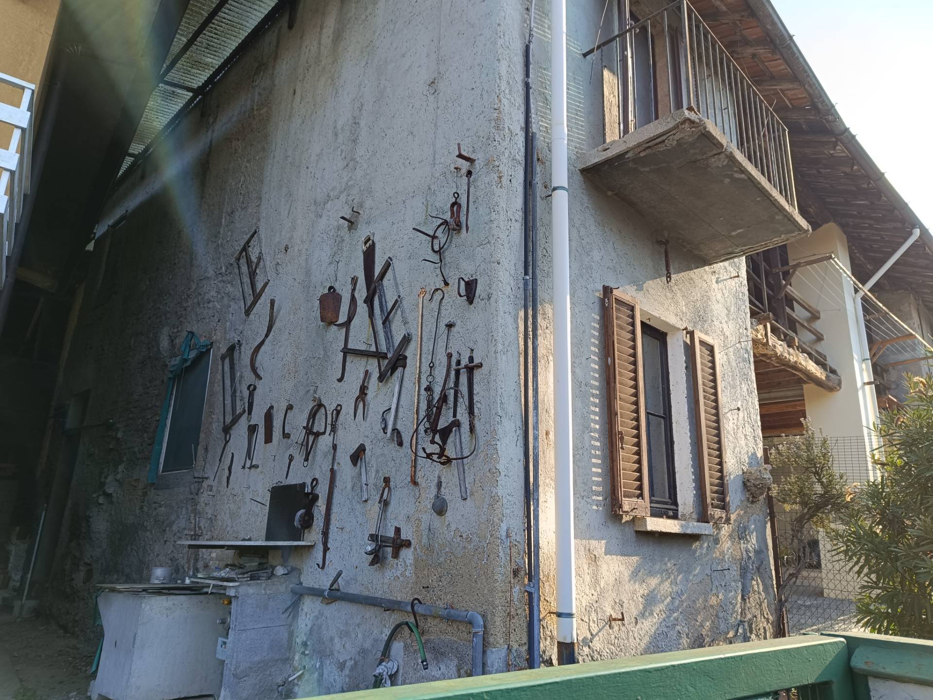 Immagine 1 di Rustico / casale in vendita  in via Toti a Varese