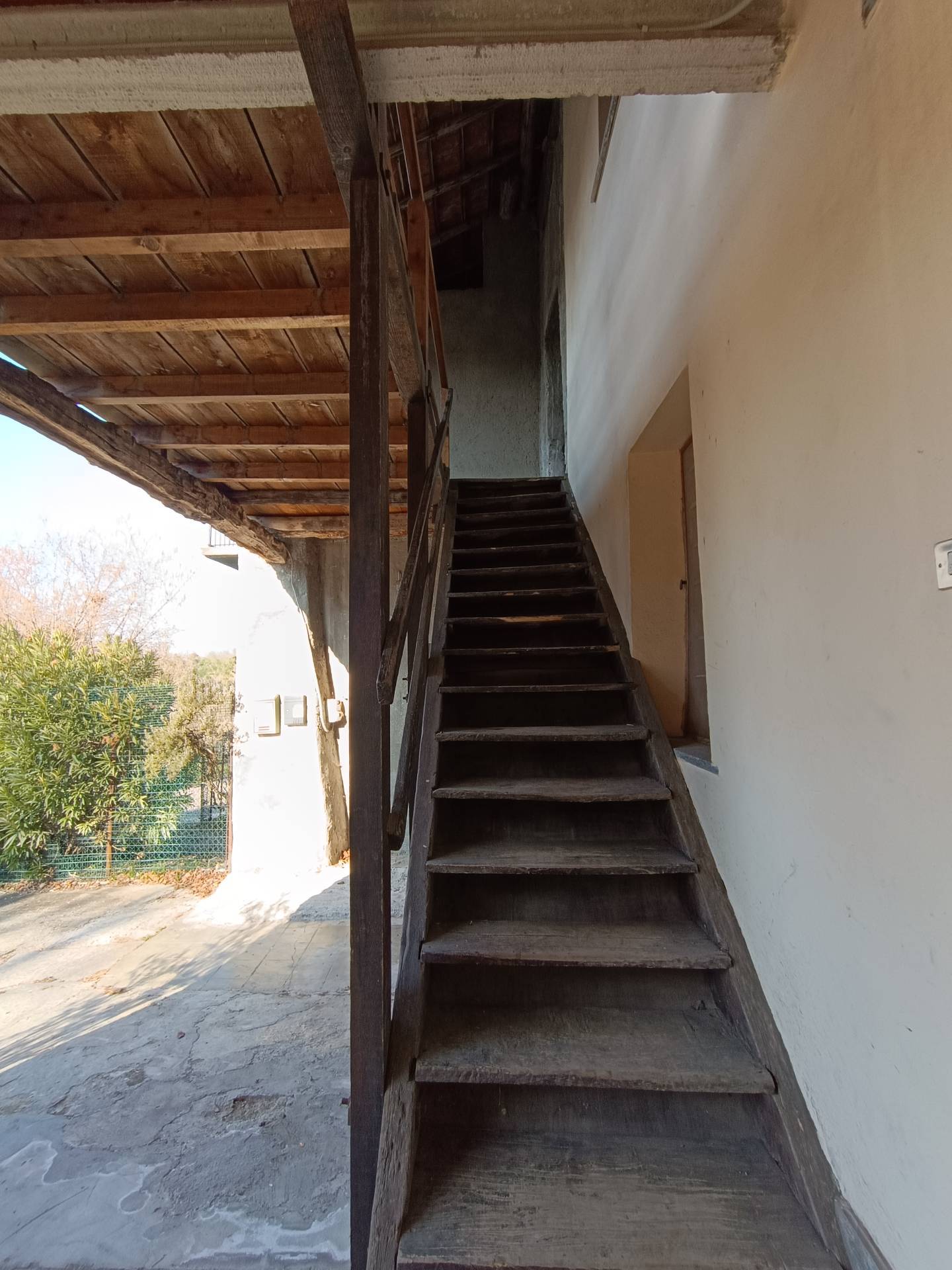 Immagine 2 di Rustico / casale in vendita  in via Toti a Varese