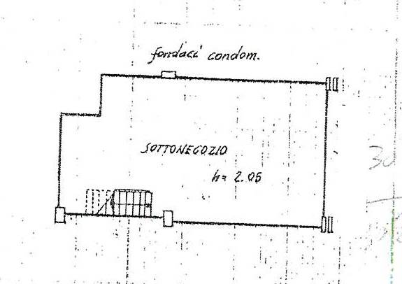 Immagine 20 di Locale commerciale in vendita  in VIA CRISTOFORO COLOMBO 214 a Teramo