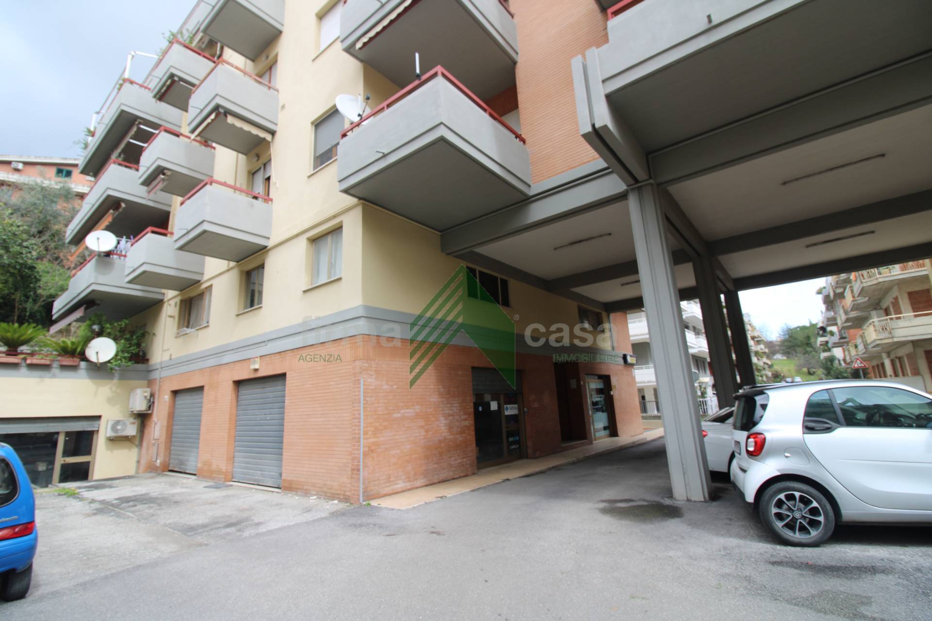 Immagine 3 di Ufficio in vendita  in via Felice Barnabei 34 a Teramo