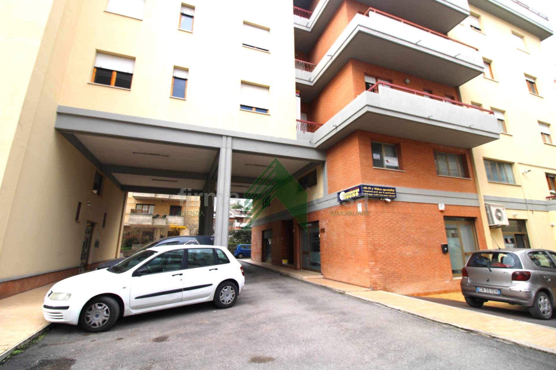 Immagine 6 di Ufficio in vendita  in via Felice Barnabei 34 a Teramo