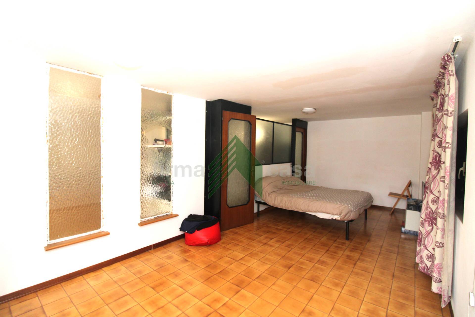 Immagine 7 di Ufficio in vendita  in via Felice Barnabei 34 a Teramo