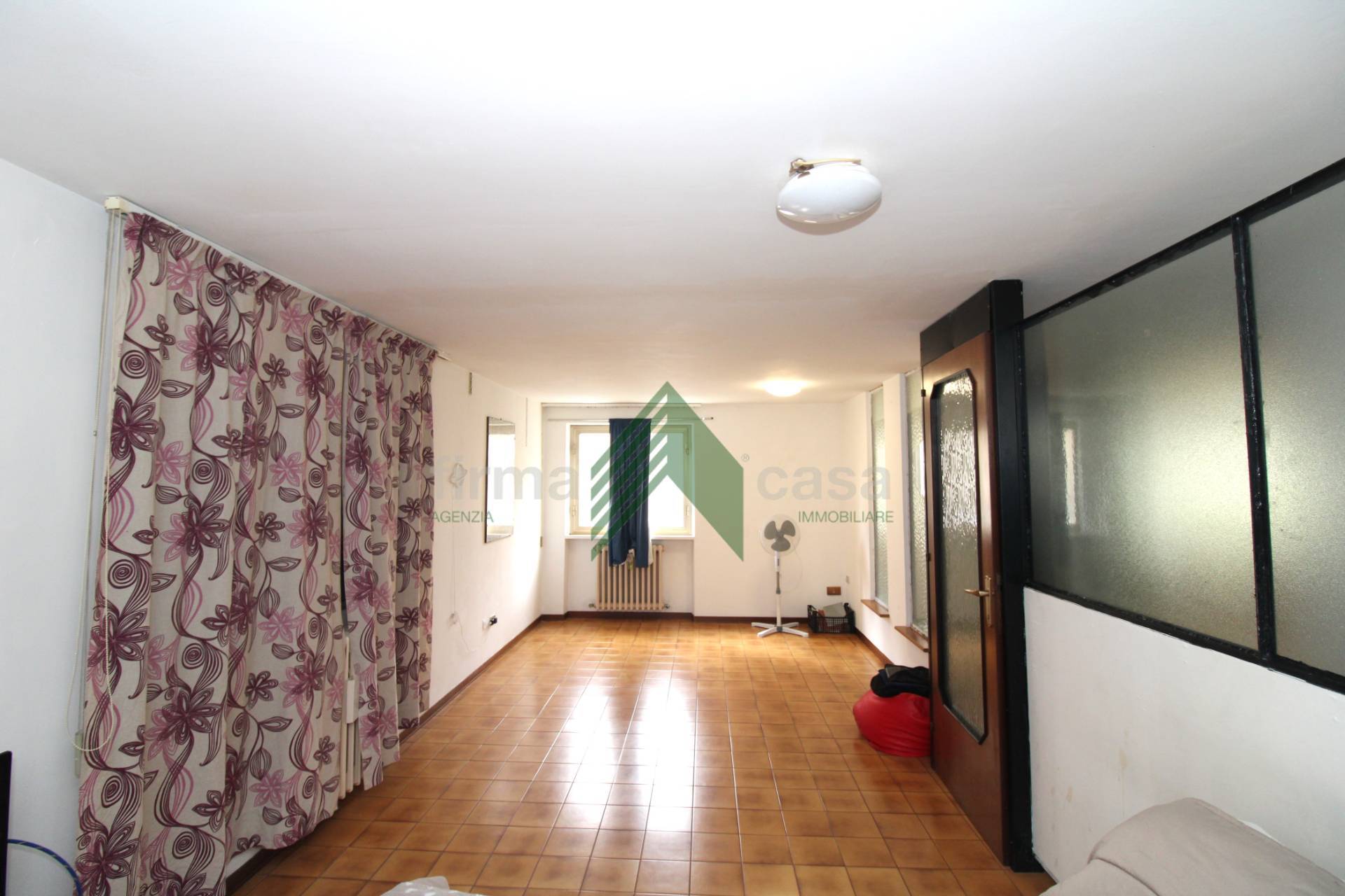 Immagine 13 di Ufficio in vendita  in via Felice Barnabei 34 a Teramo