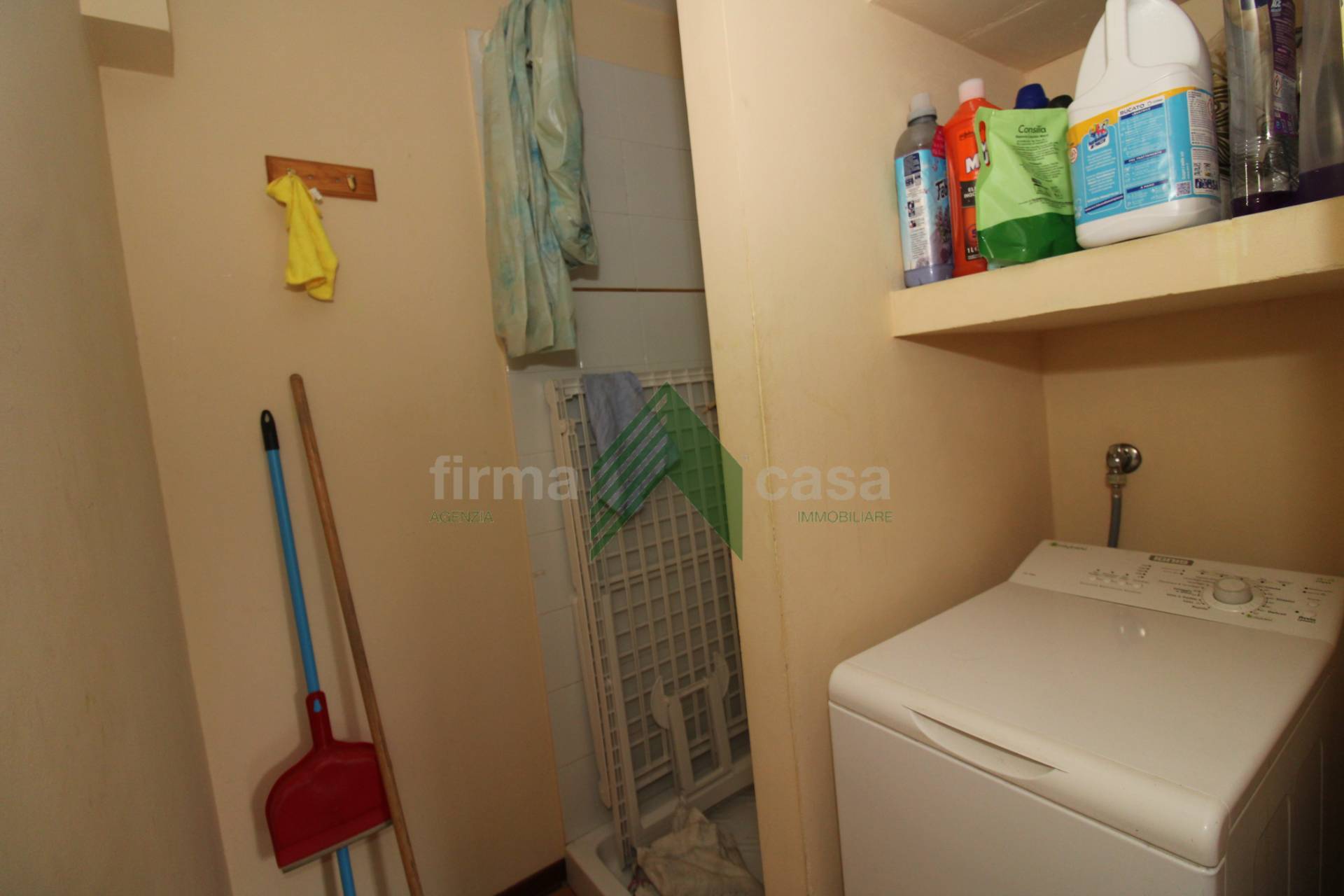 Immagine 28 di Ufficio in vendita  in via Felice Barnabei 34 a Teramo