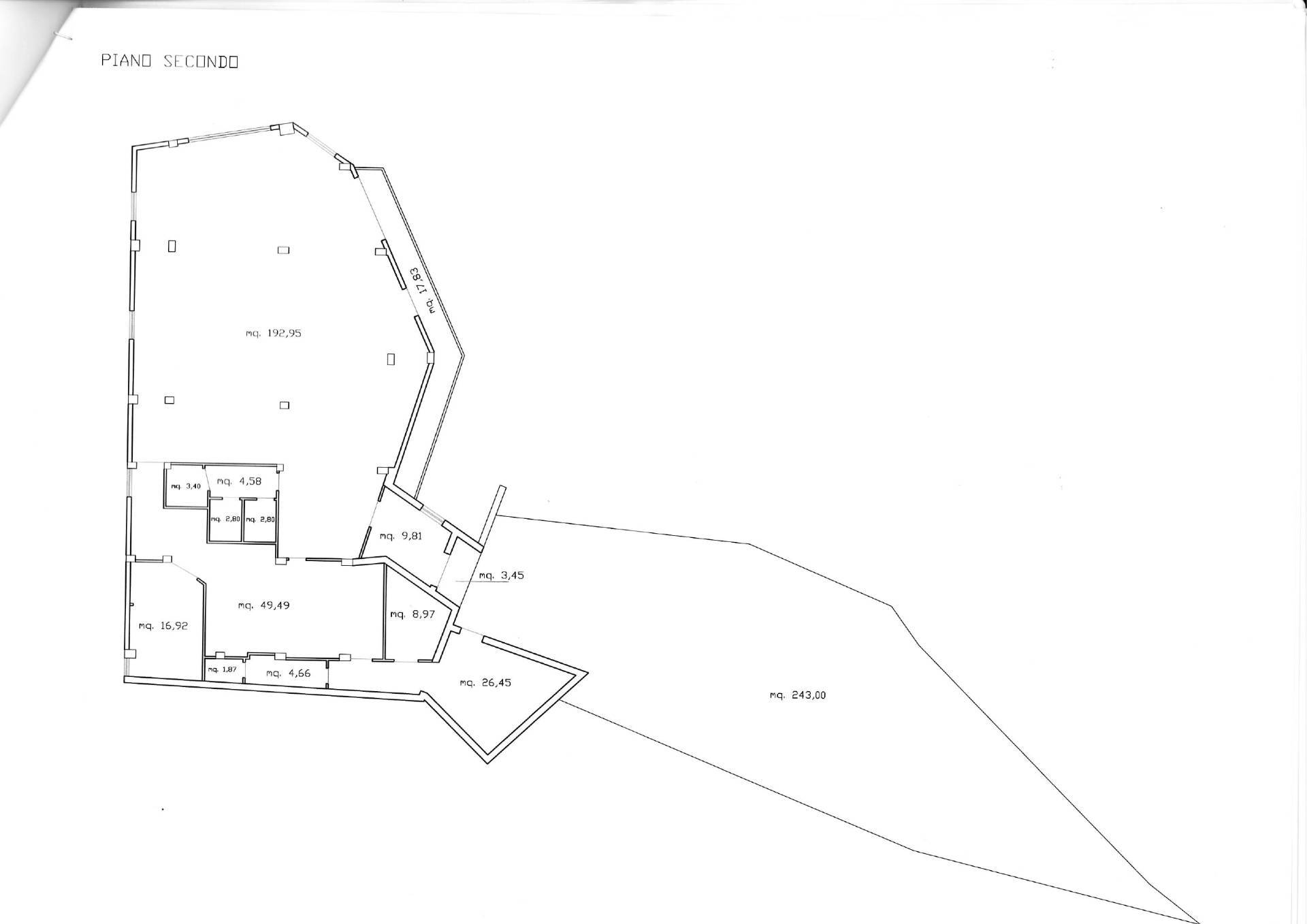 Immagine 13 di Palazzo in vendita  in Coste Sant'Agostino a Teramo