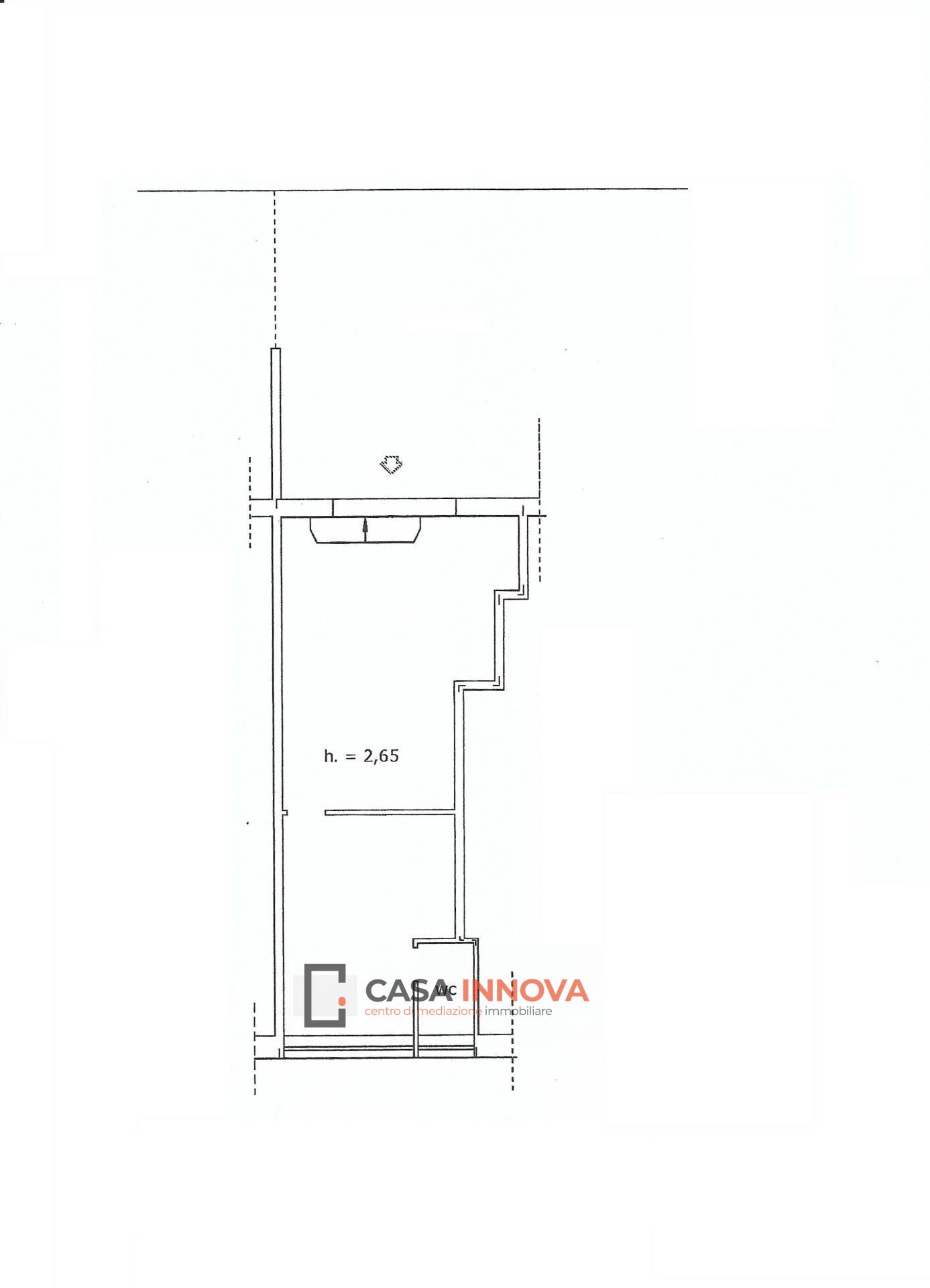 Immagine 14 di Magazzino in vendita  in Via De Amici a Matera