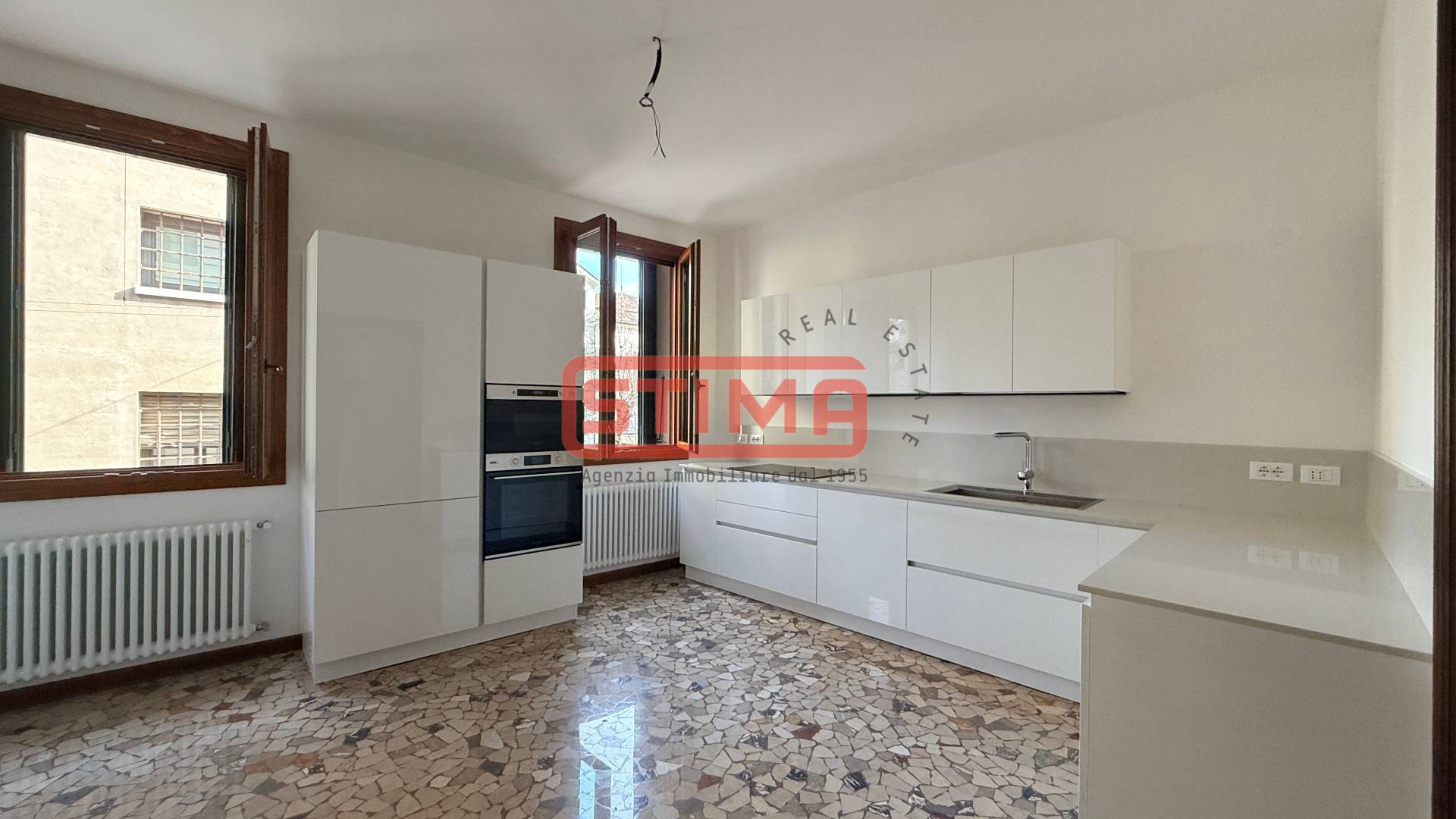 Immagine 26 di Appartamento in affitto  79 a Treviso