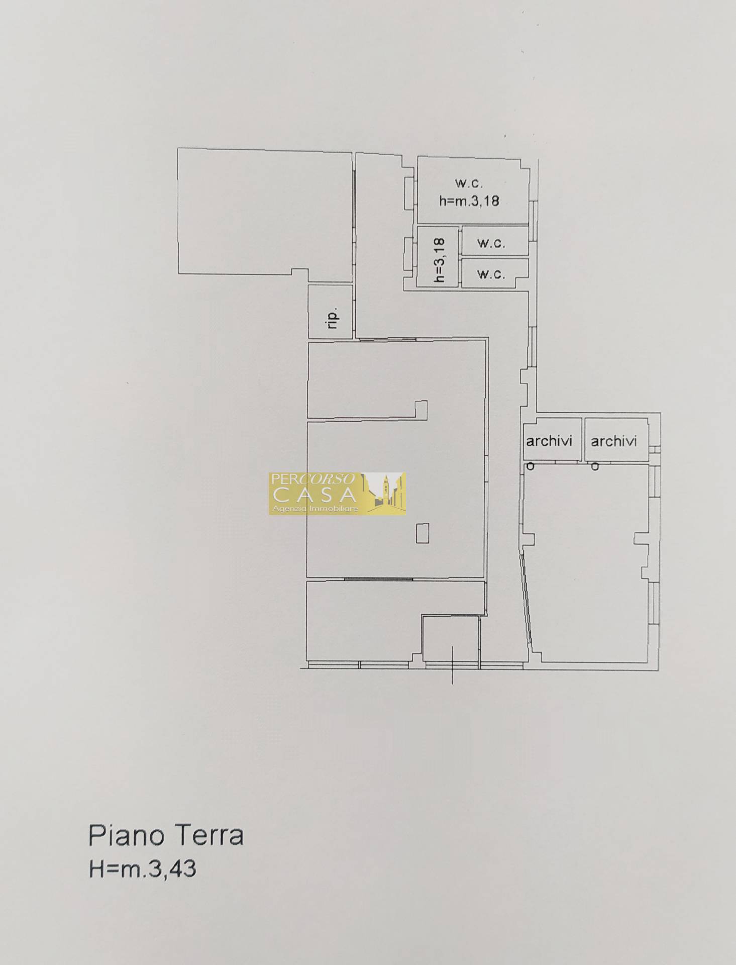 Immagine 19 di Locale commerciale in vendita  in Via Malaspina 21 a Teramo